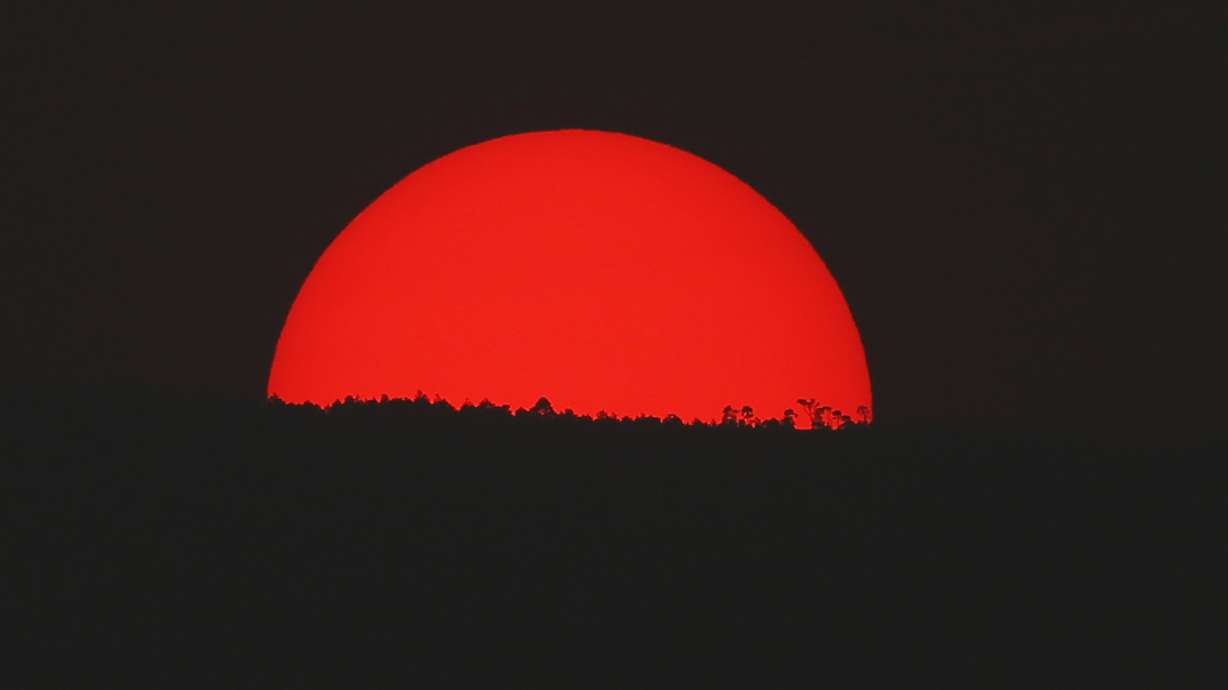 Mexico City declares pollution alert over smoke from fires