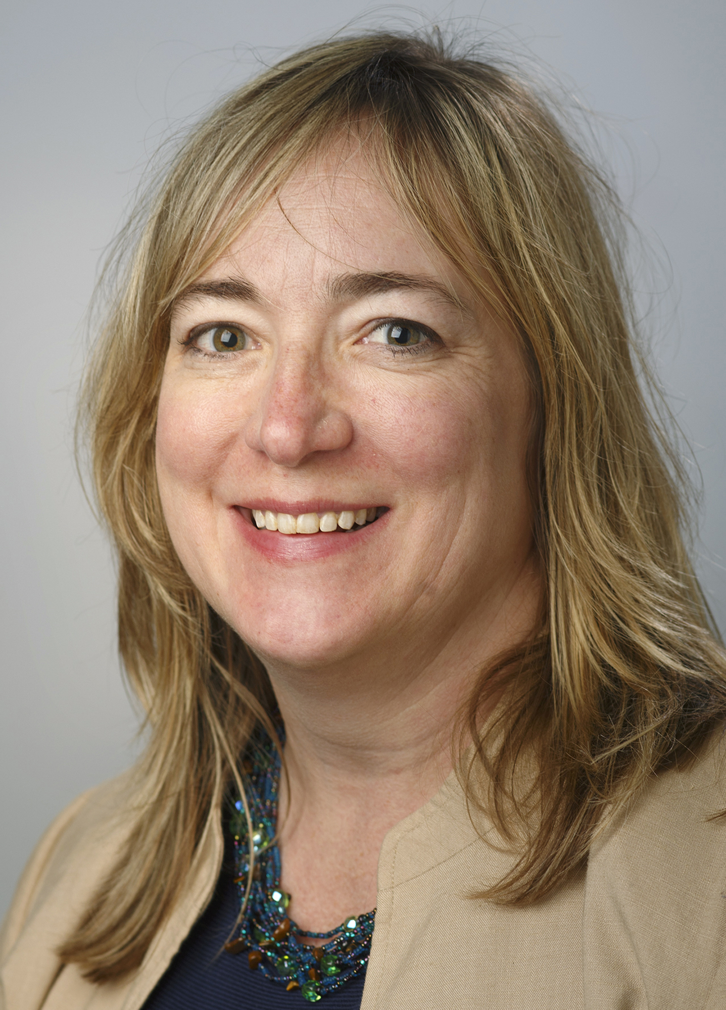 Staffer: Illinois newspaper editor resigns to spare layoffs