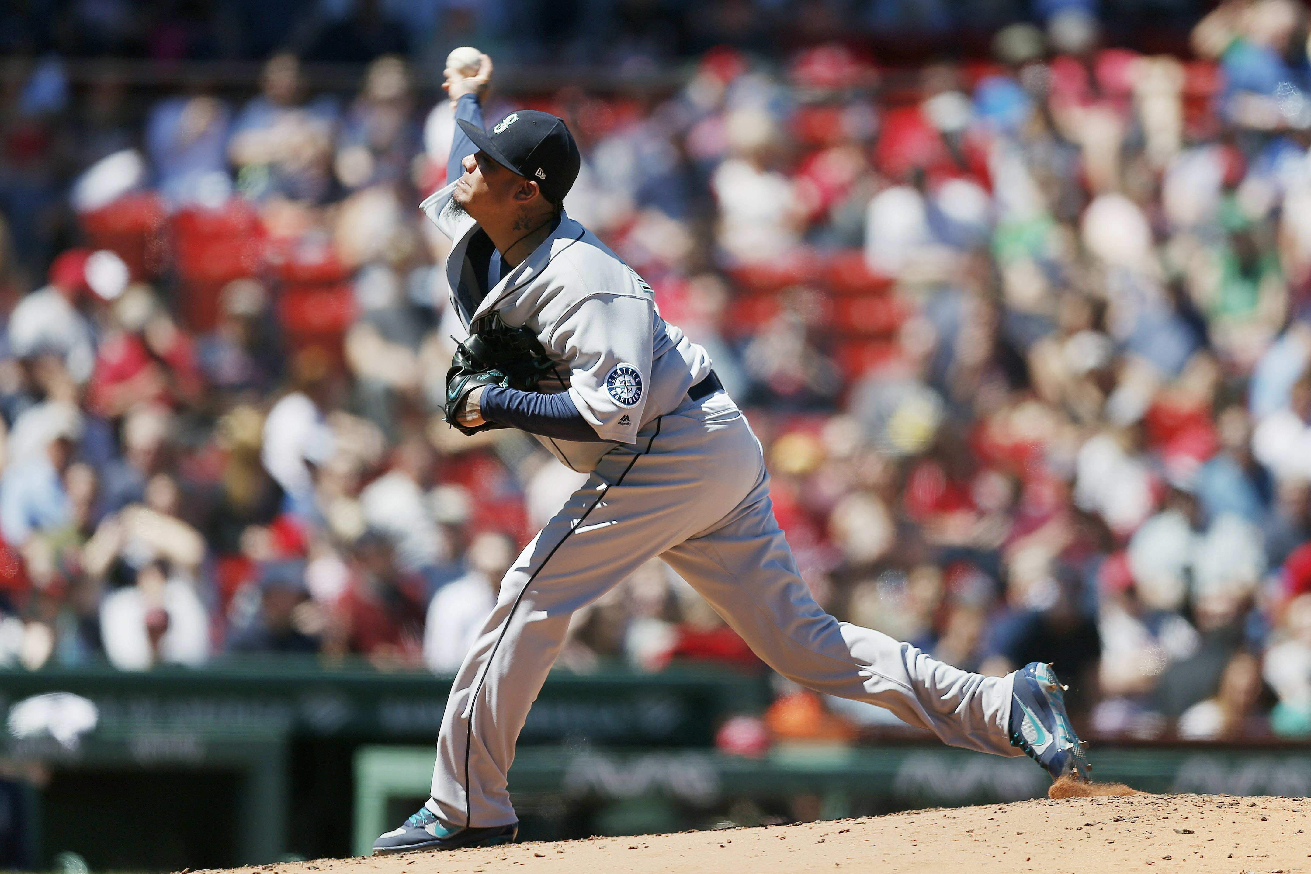 King Felix likely sidelined for a month with lat strain