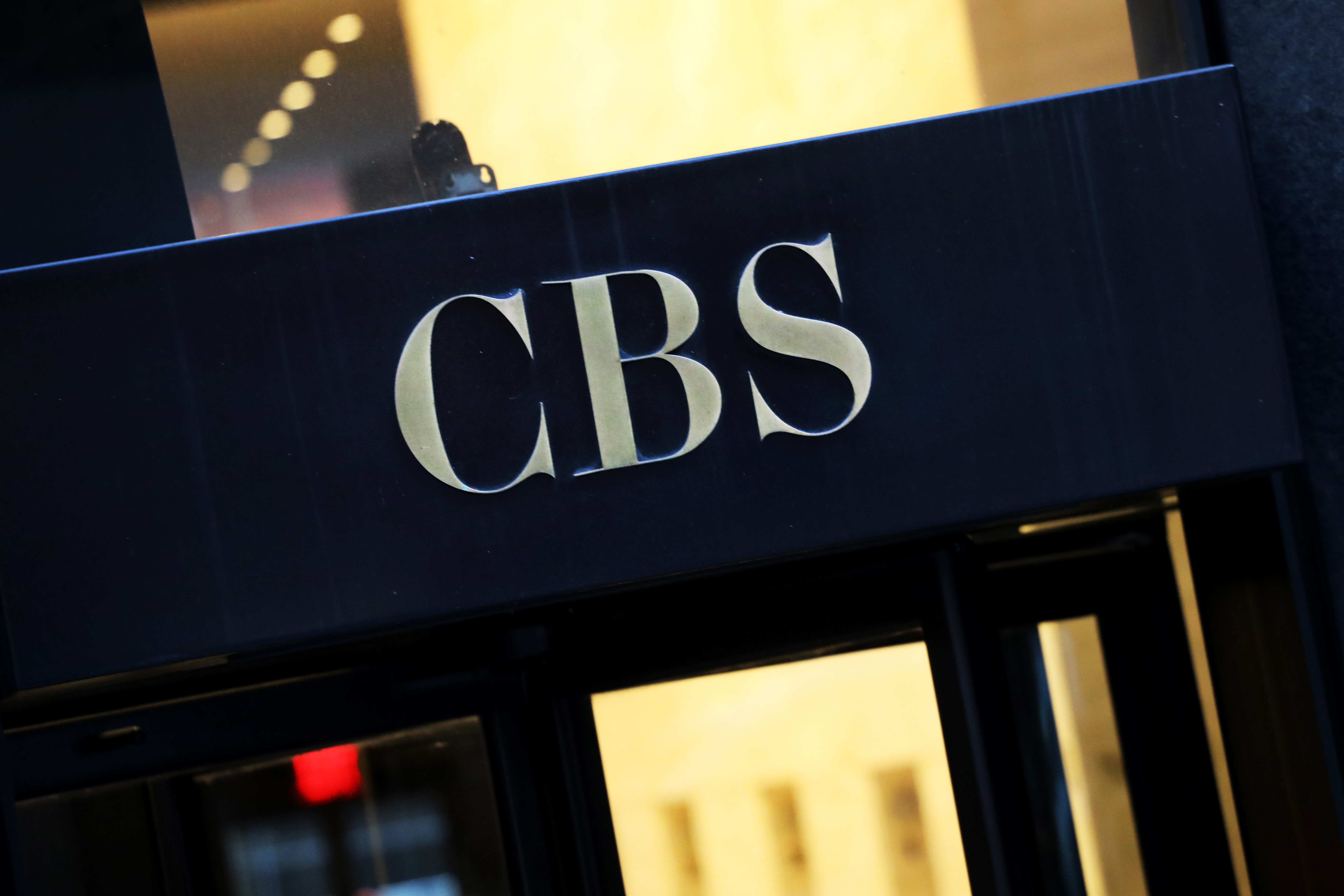 Falco, Perrette, Chuck Lorre sitcom set for new CBS season