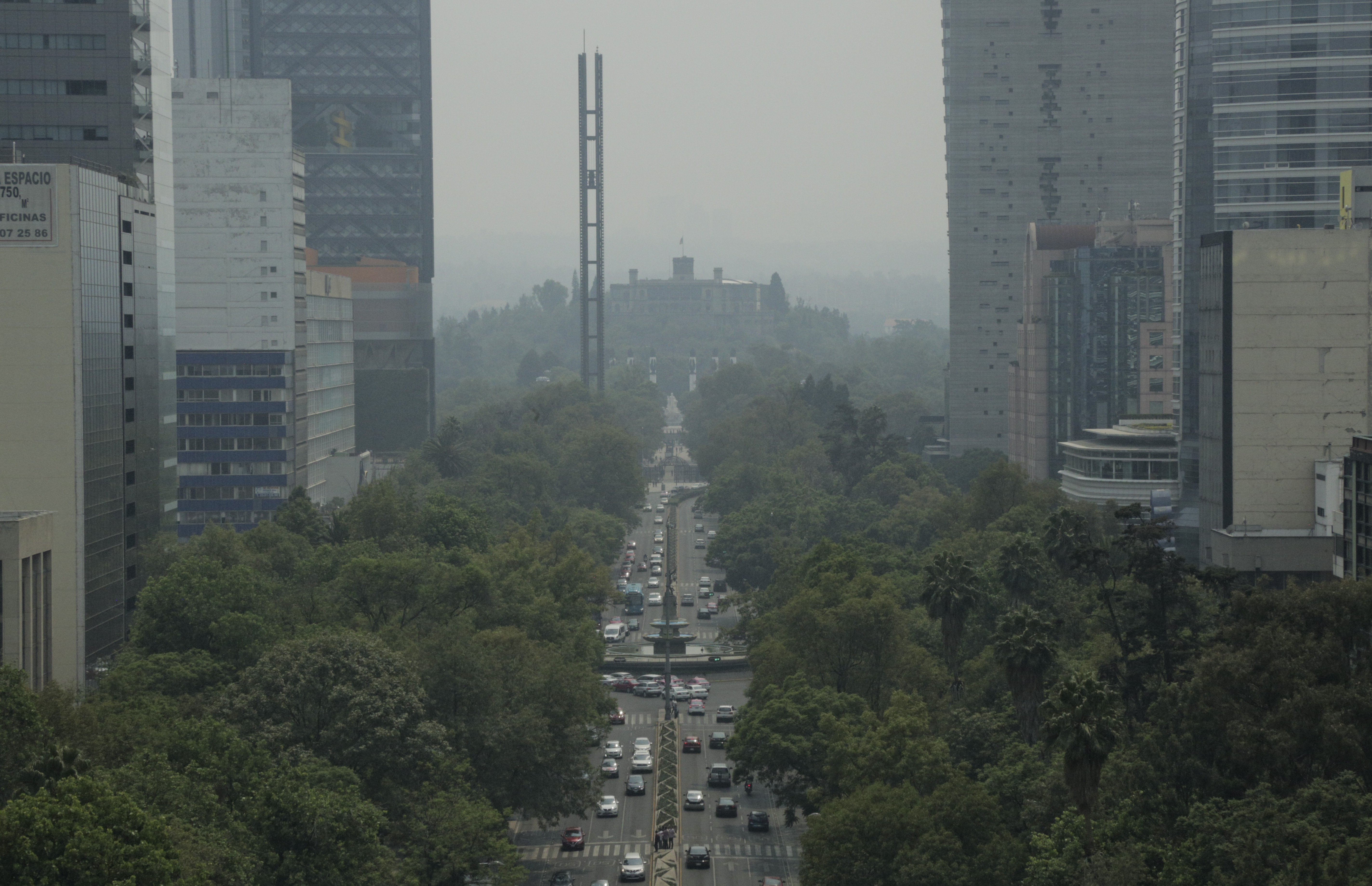 Mexico cancels school in capital due to poor air quality
