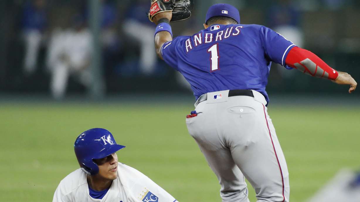 Rangers place Andrus on IL amid flurry of roster moves