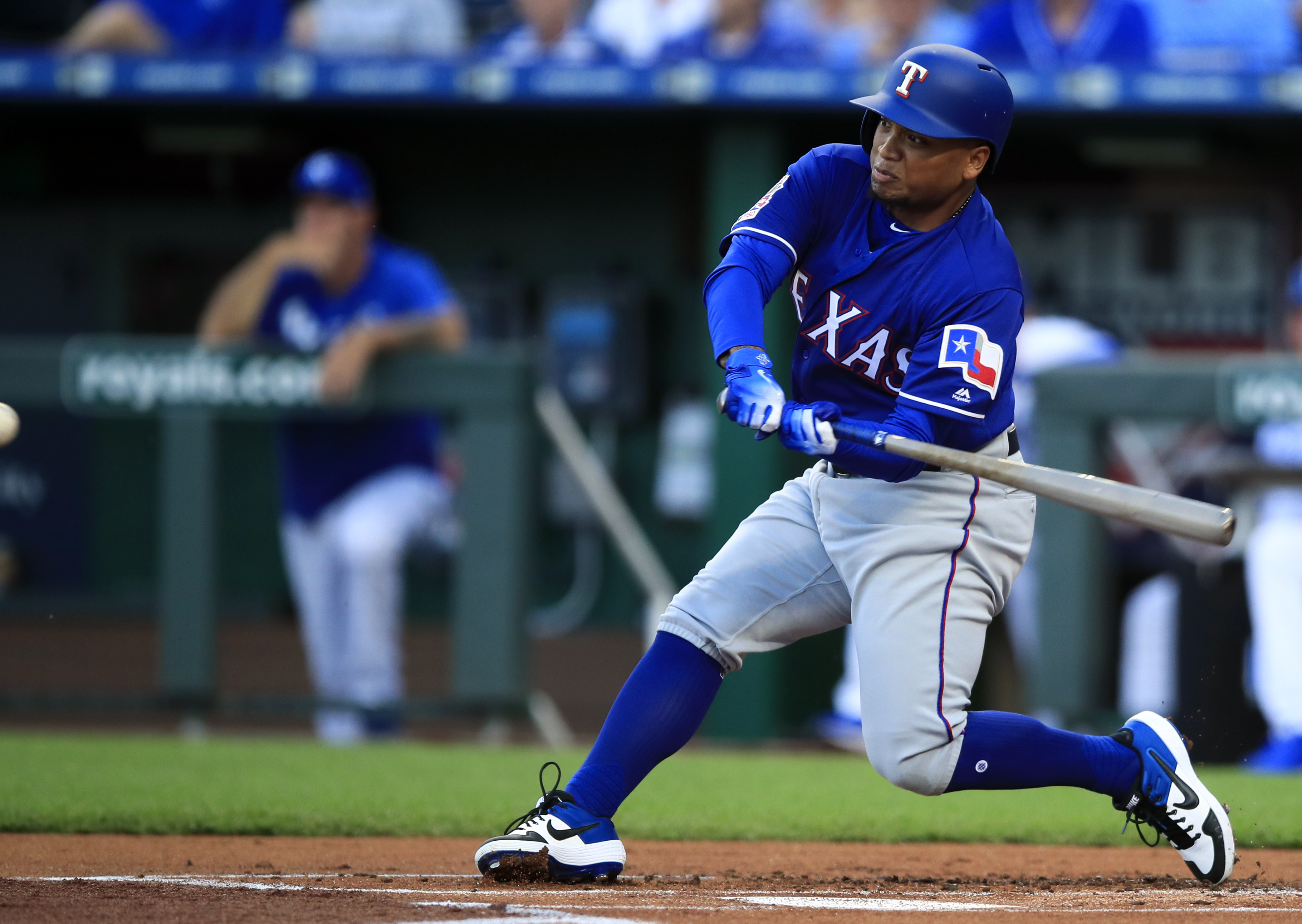 Guzman, Calhoun go deep as Rangers roll past Royals, 6-1