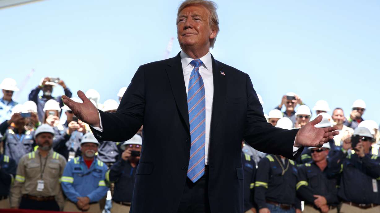 Trump disclosure shows revenue steady at key properties