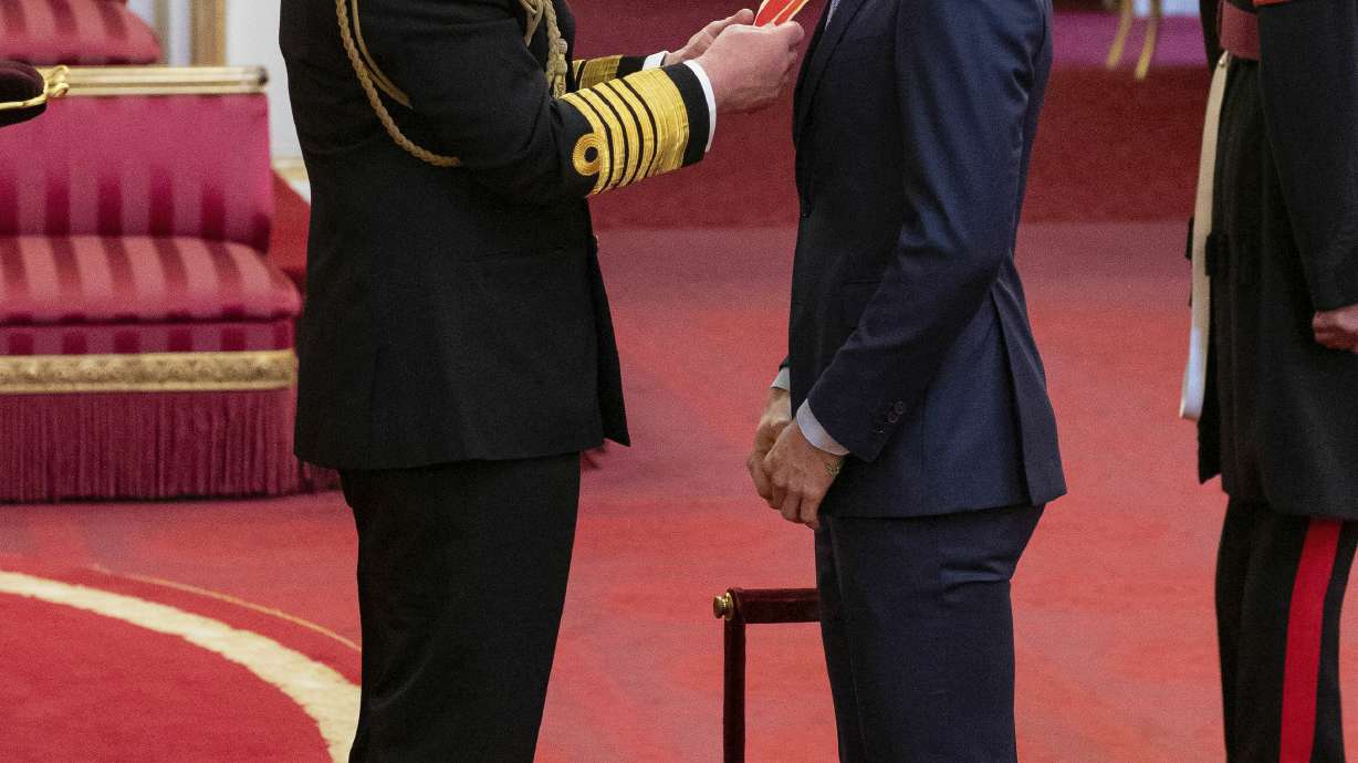 Andy Murray receives knighthood from Prince Charles