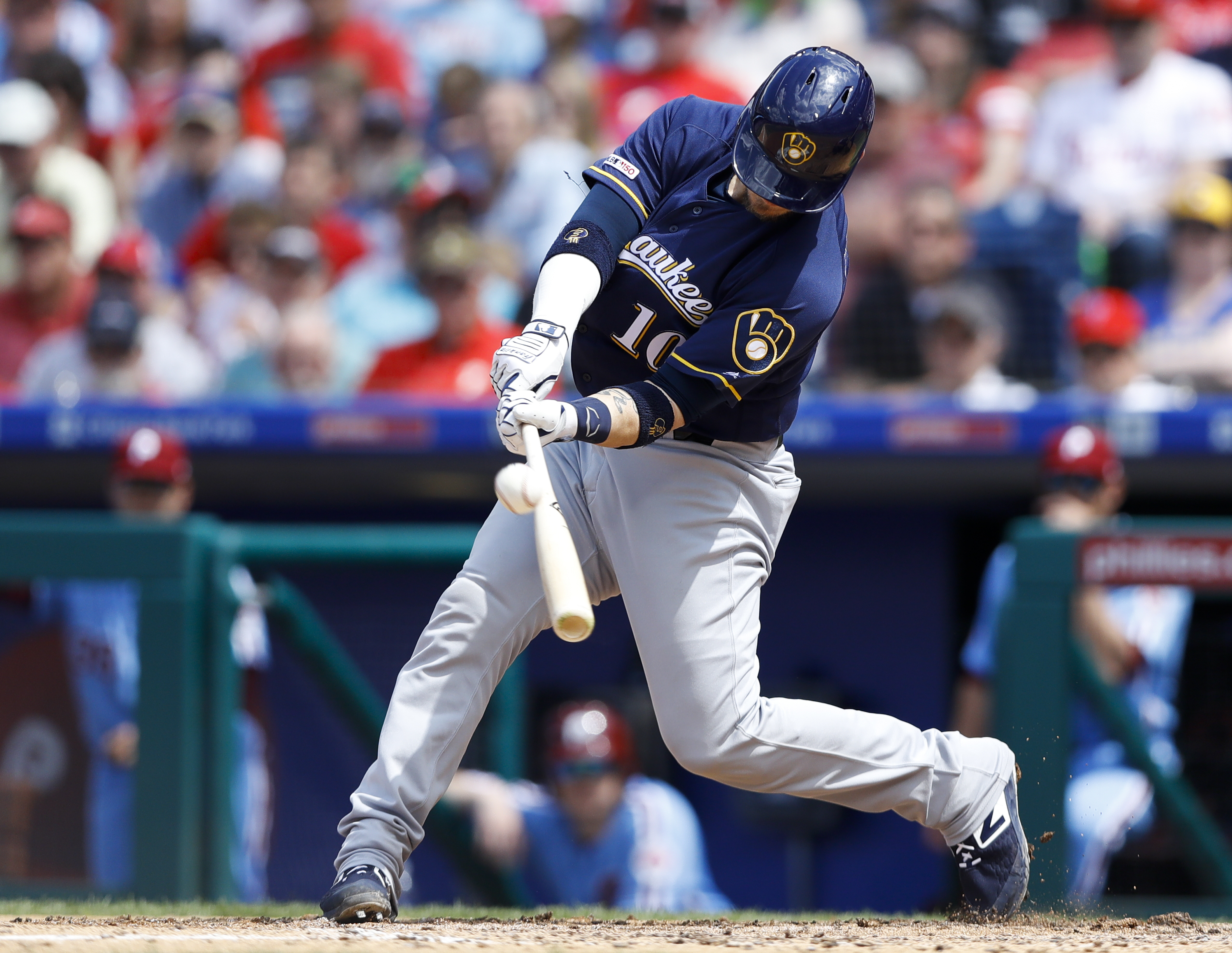 Yelich goes deep twice, Brewers beat Phillies 11-3