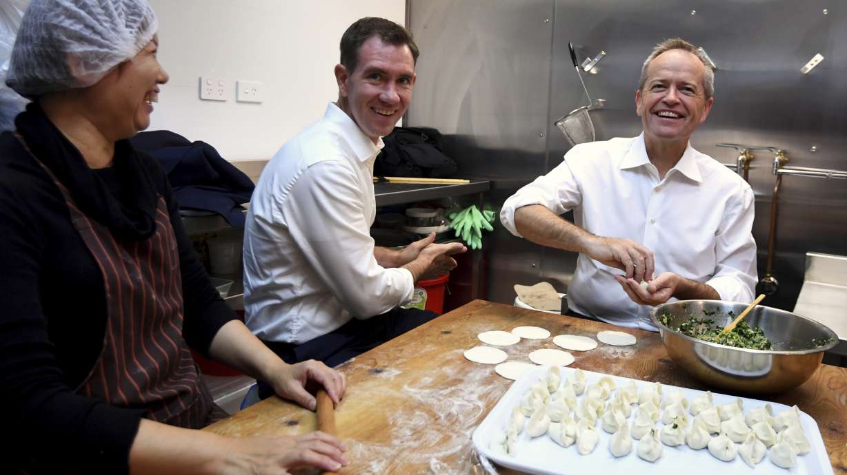 Political hero's death overshadows Australian campaign