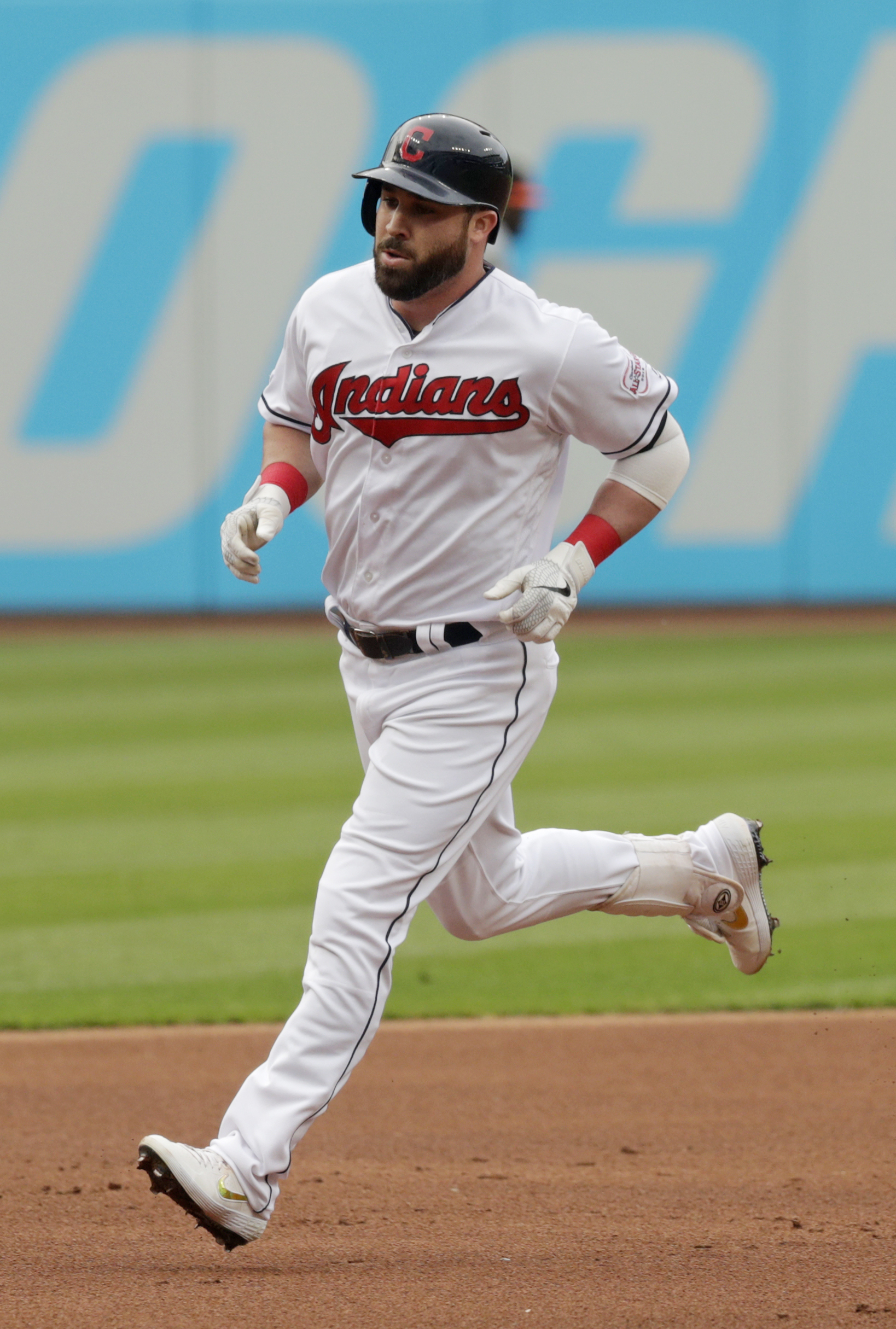 Kipnis homers twice, Indians hammer Orioles 14-7