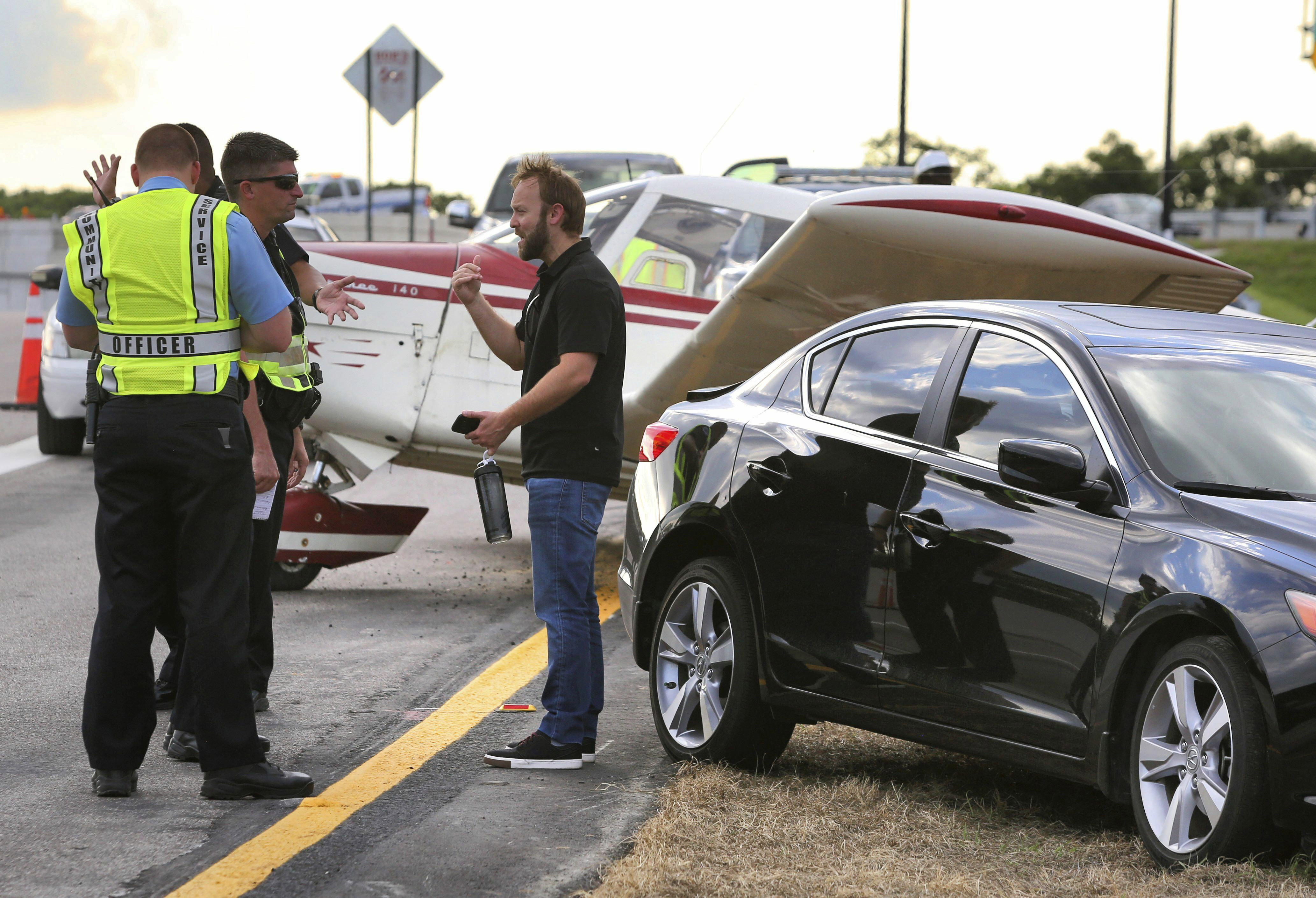 Small plane lands on Florida highway during rush hour