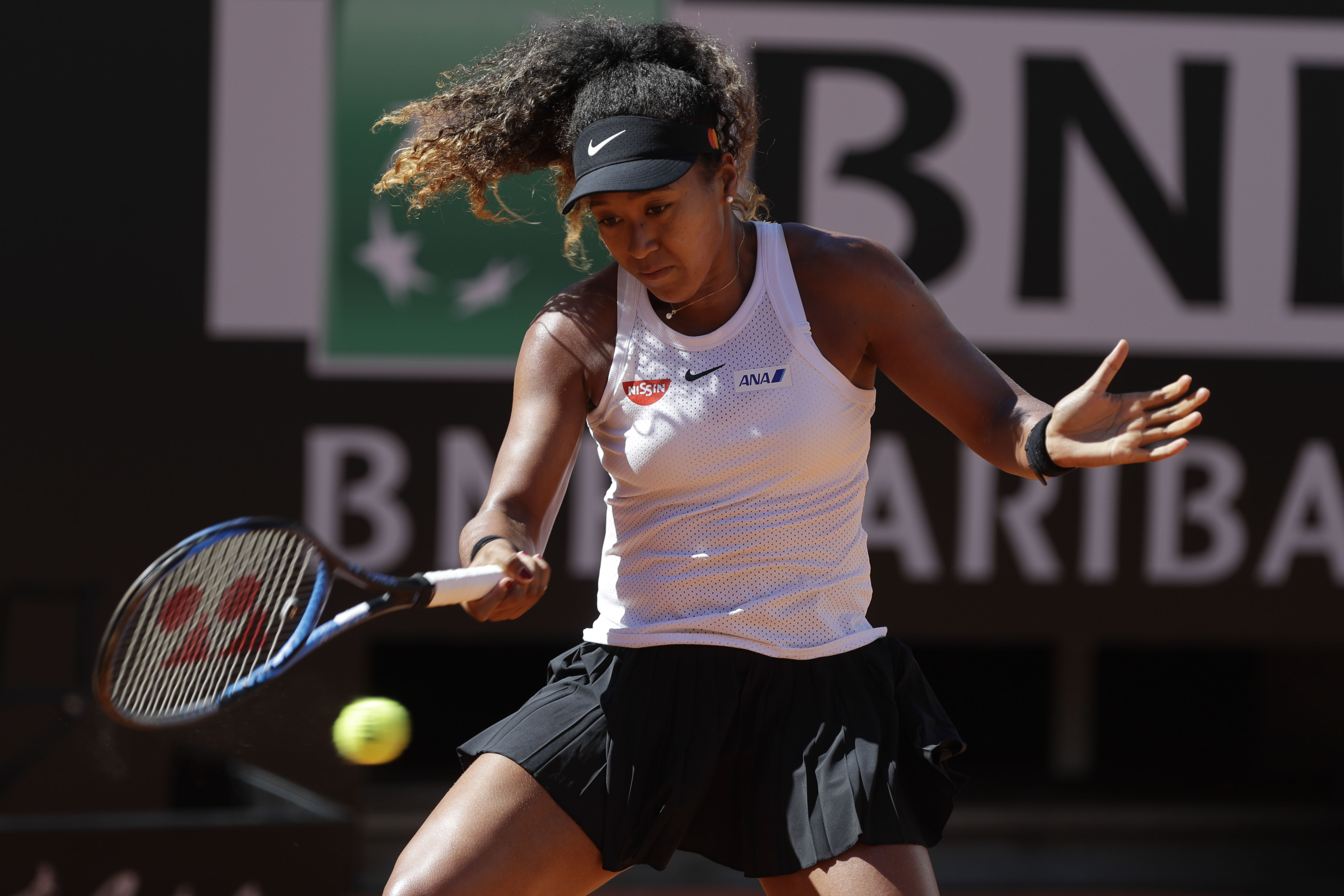 Nadal, Djokovic advance; Federer and Osaka withdraw injured