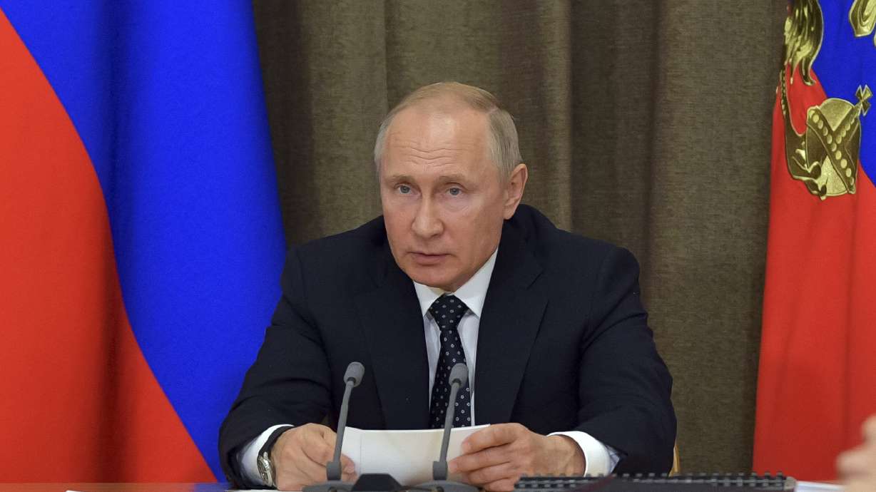 Putin hails new Russian laser weapons