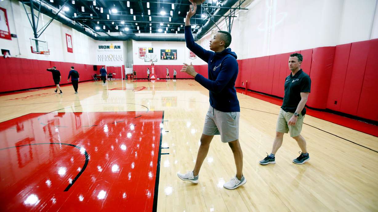 'He's playing': The best thing about Dante Exum right now is he's on the court