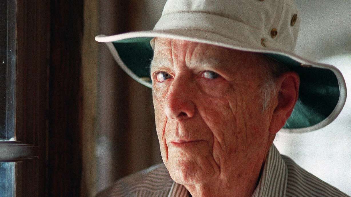 Herman Wouk, a consummate writer until the end, dies at 103