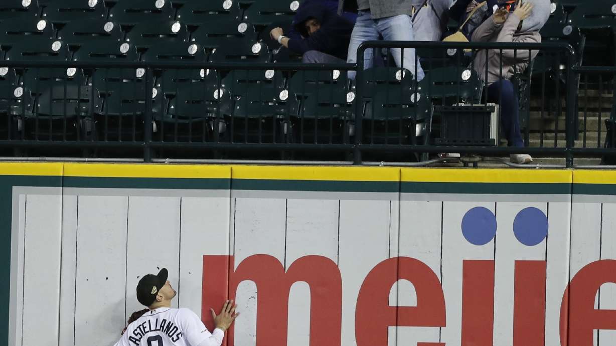 Montas helps Athletics win 14th straight against Tigers