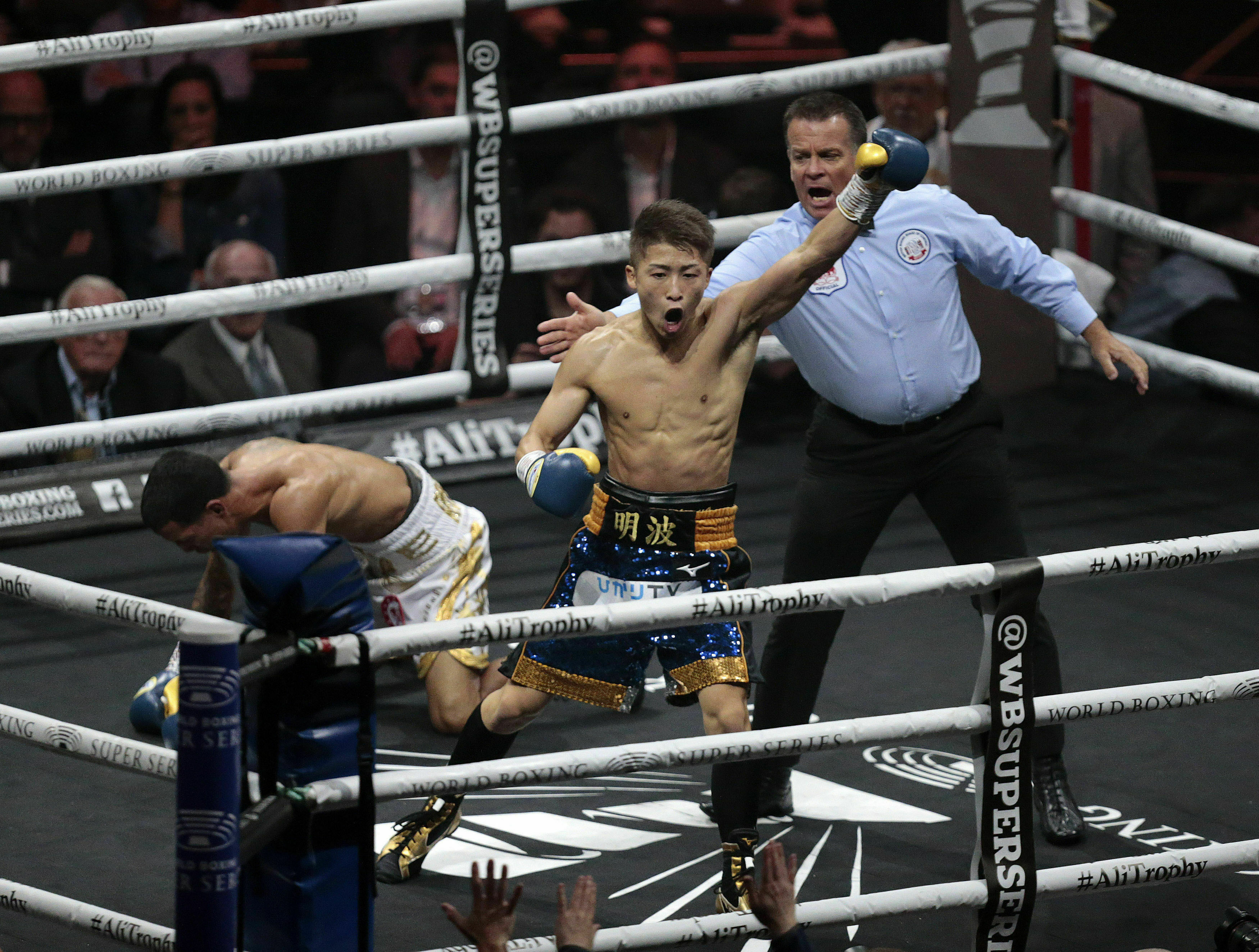 Taylor beats Baranchyk on points for super lightweight belt