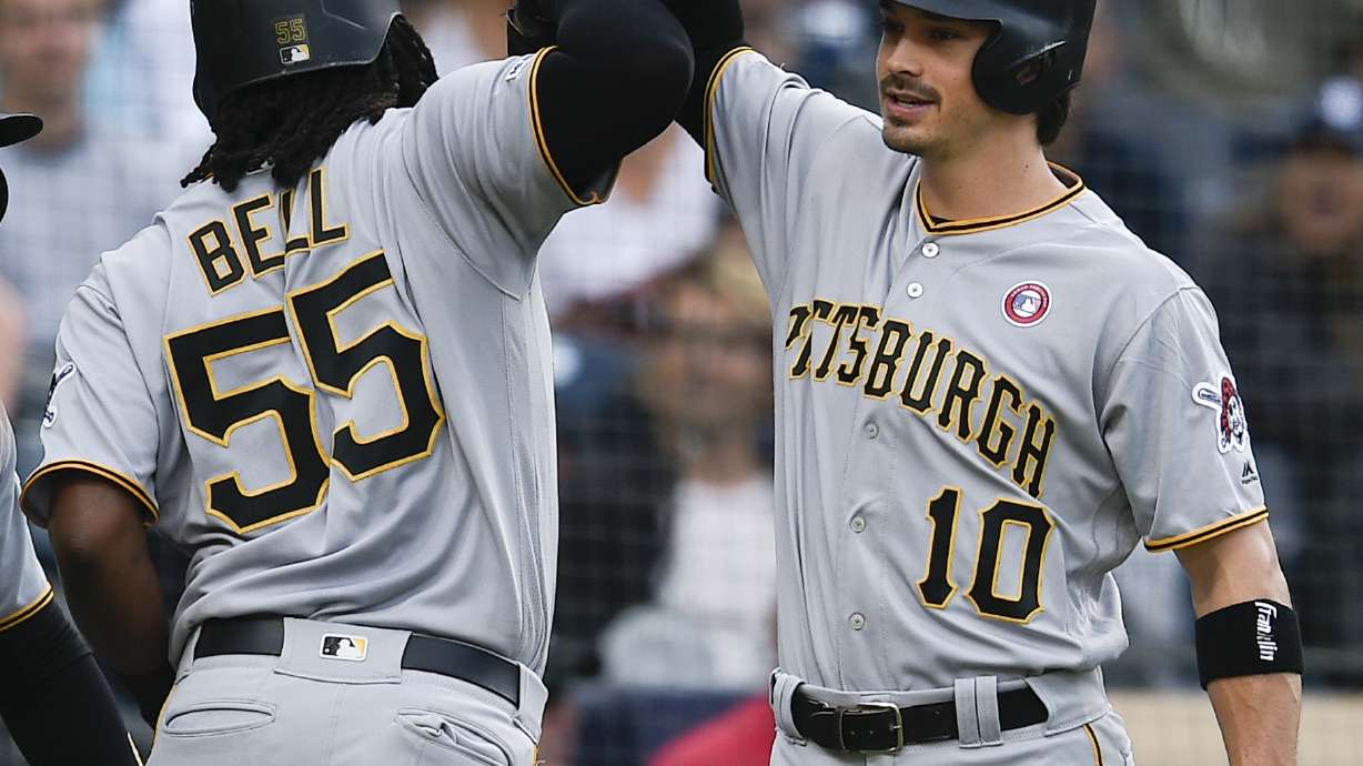 Bell hits 2 of Pirates' 4 homers in 7-2 win vs Padres