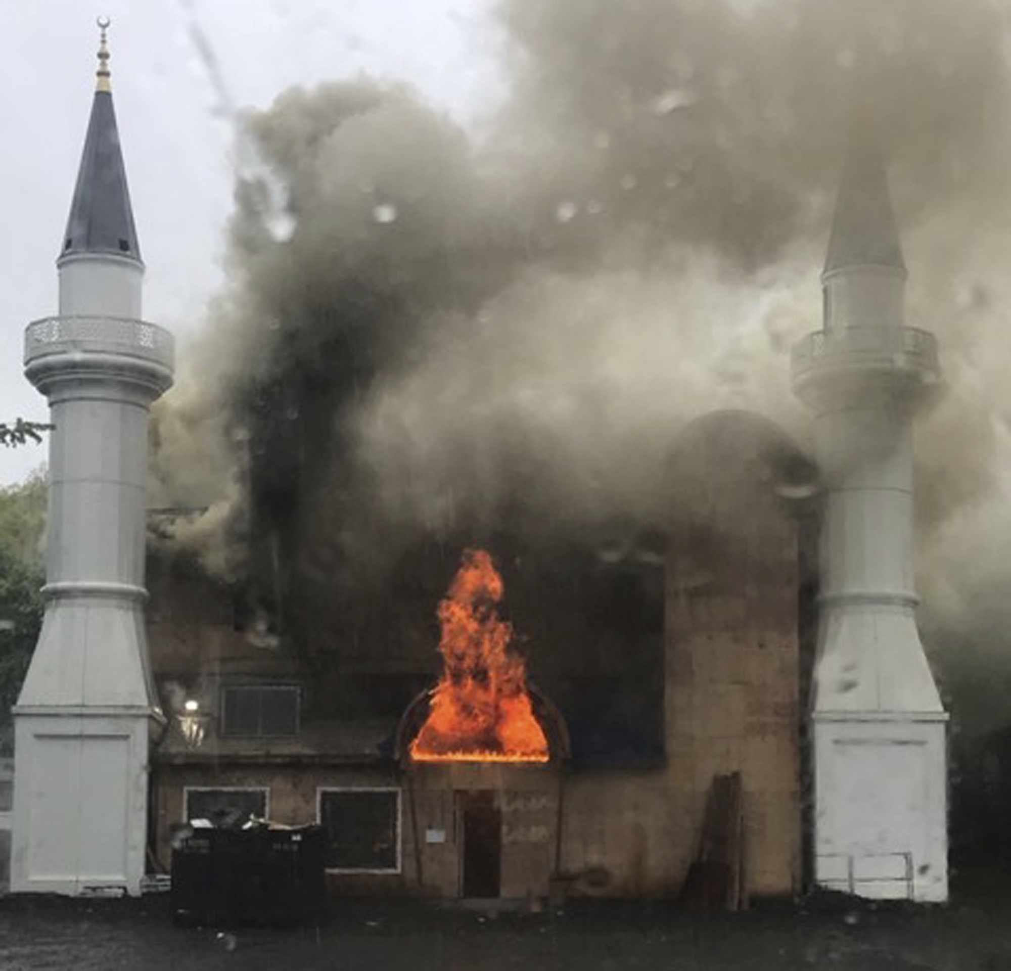 Feds offer $5,000 reward for information in mosque arson