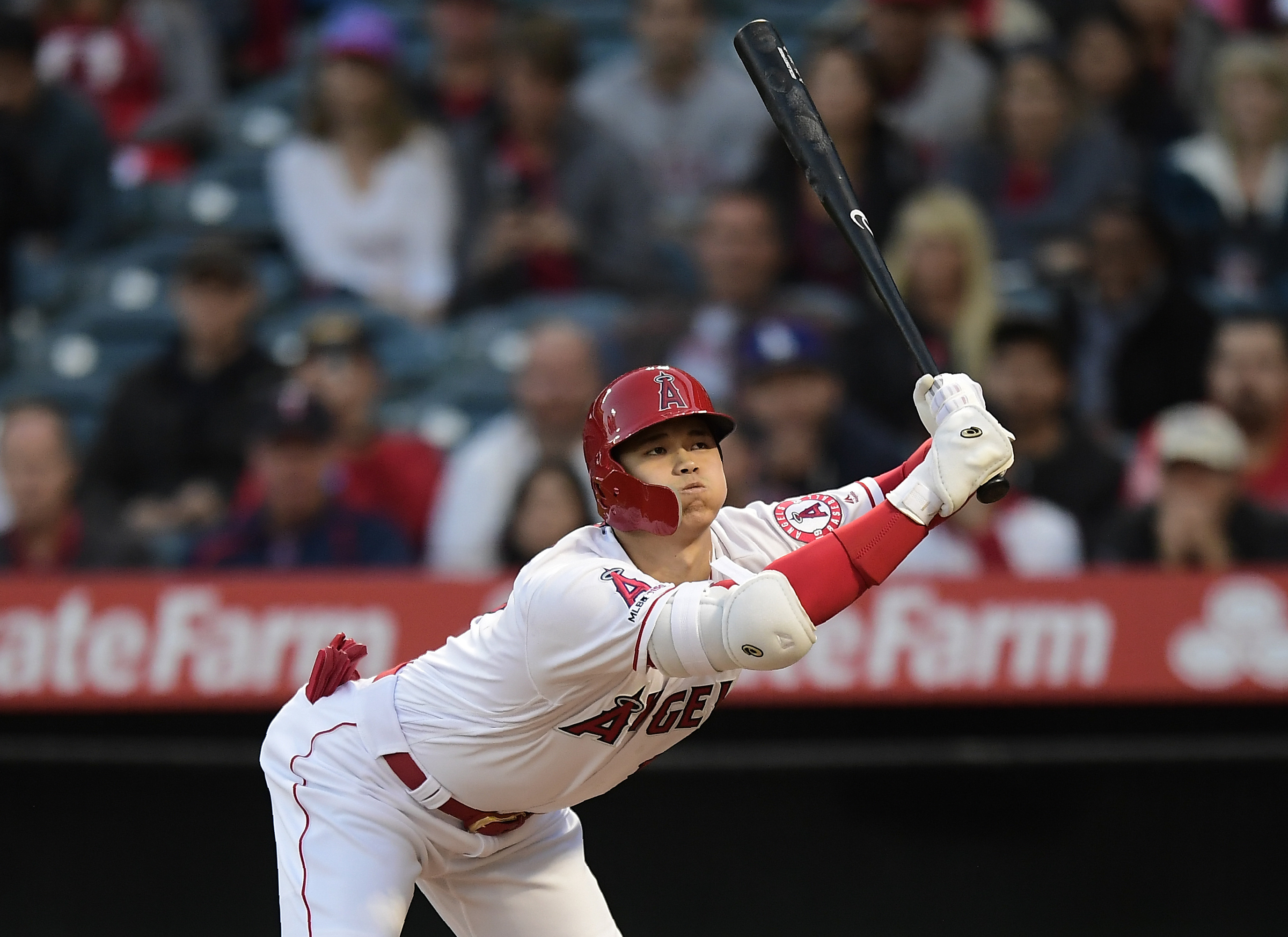 Sano's 2-run homer propels Twins over Angels 3-1