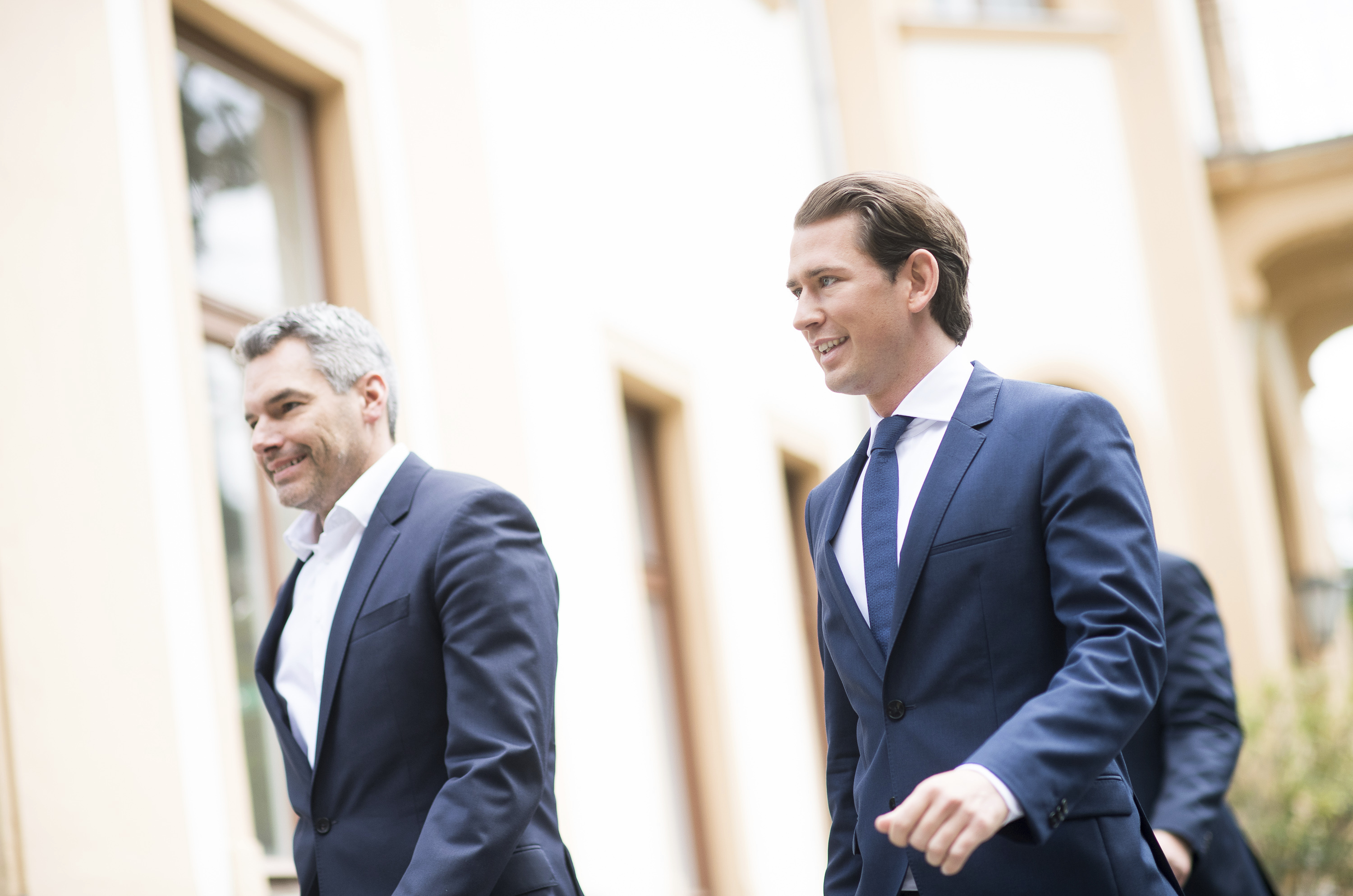 Austrian chancellor set to face confidence vote next week