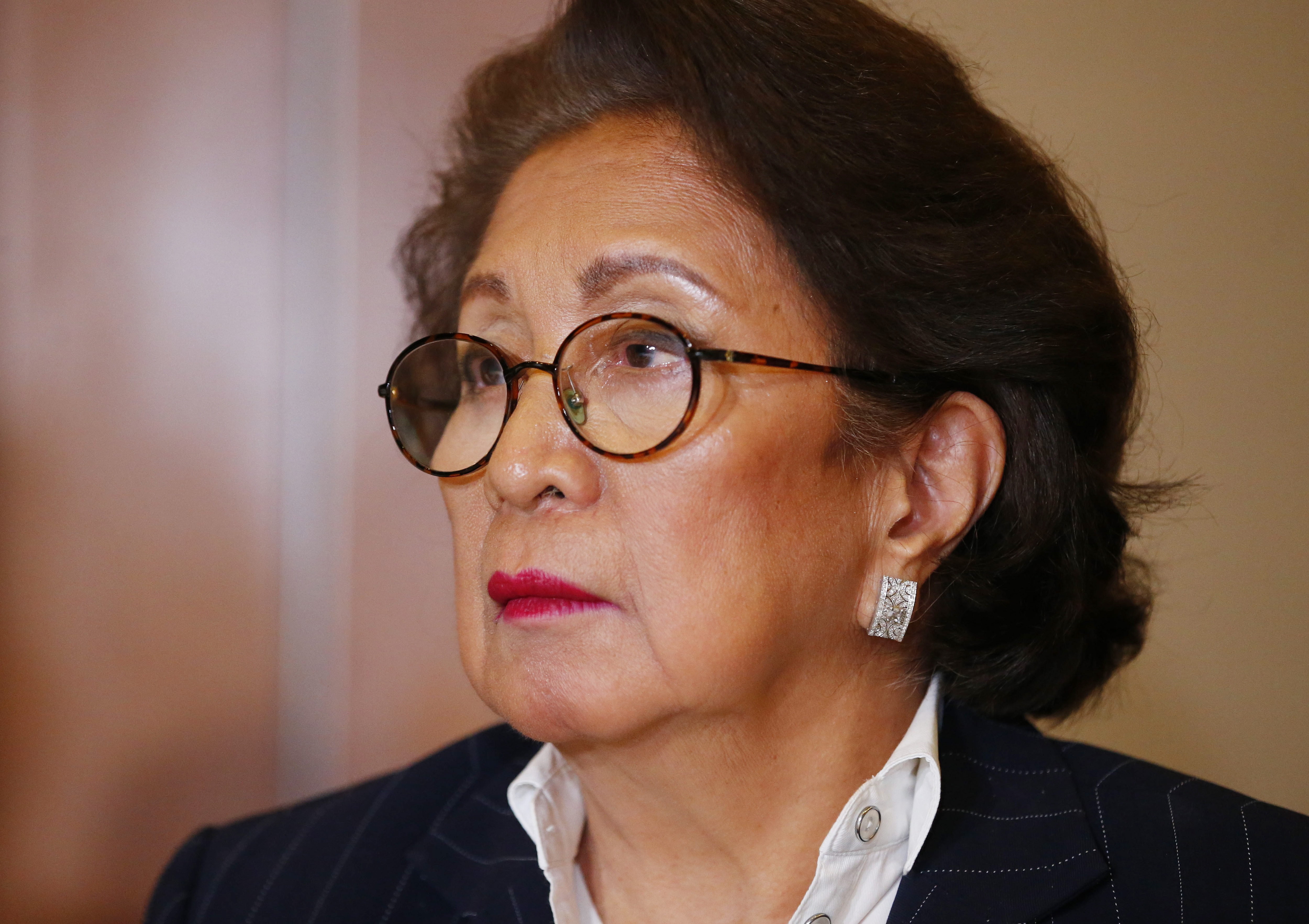 Ex-Philippine judge says she was held at Hong Kong airport