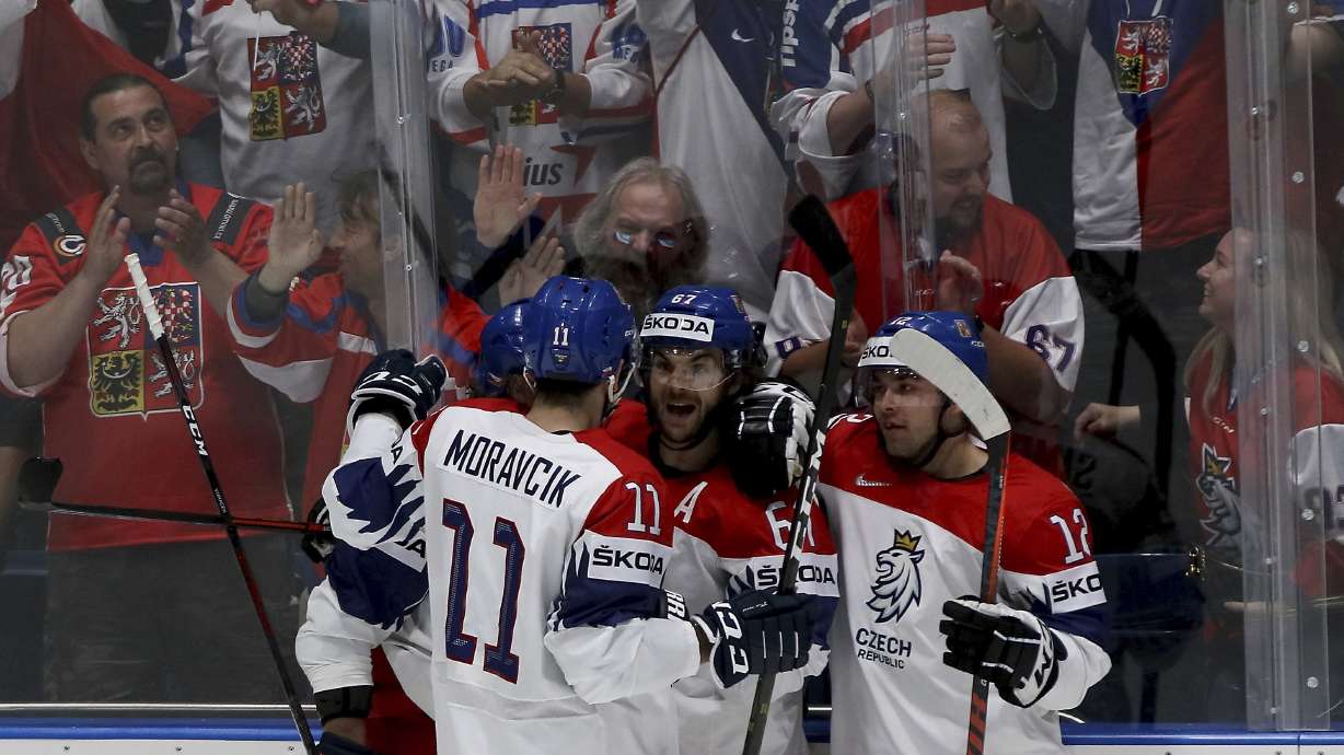 Canada beats US 3-0 to close preliminary round of worlds