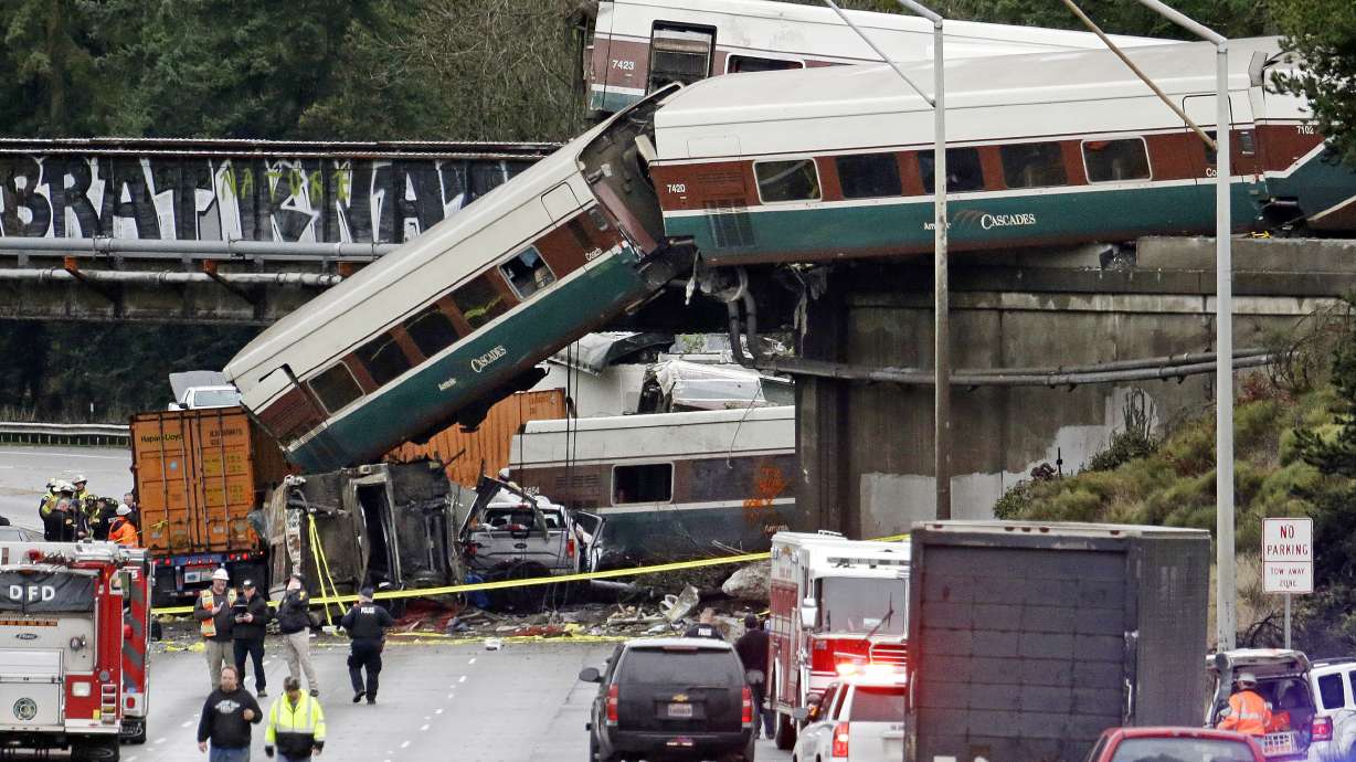 Investigators: Human error caused deadly Amtrak crash