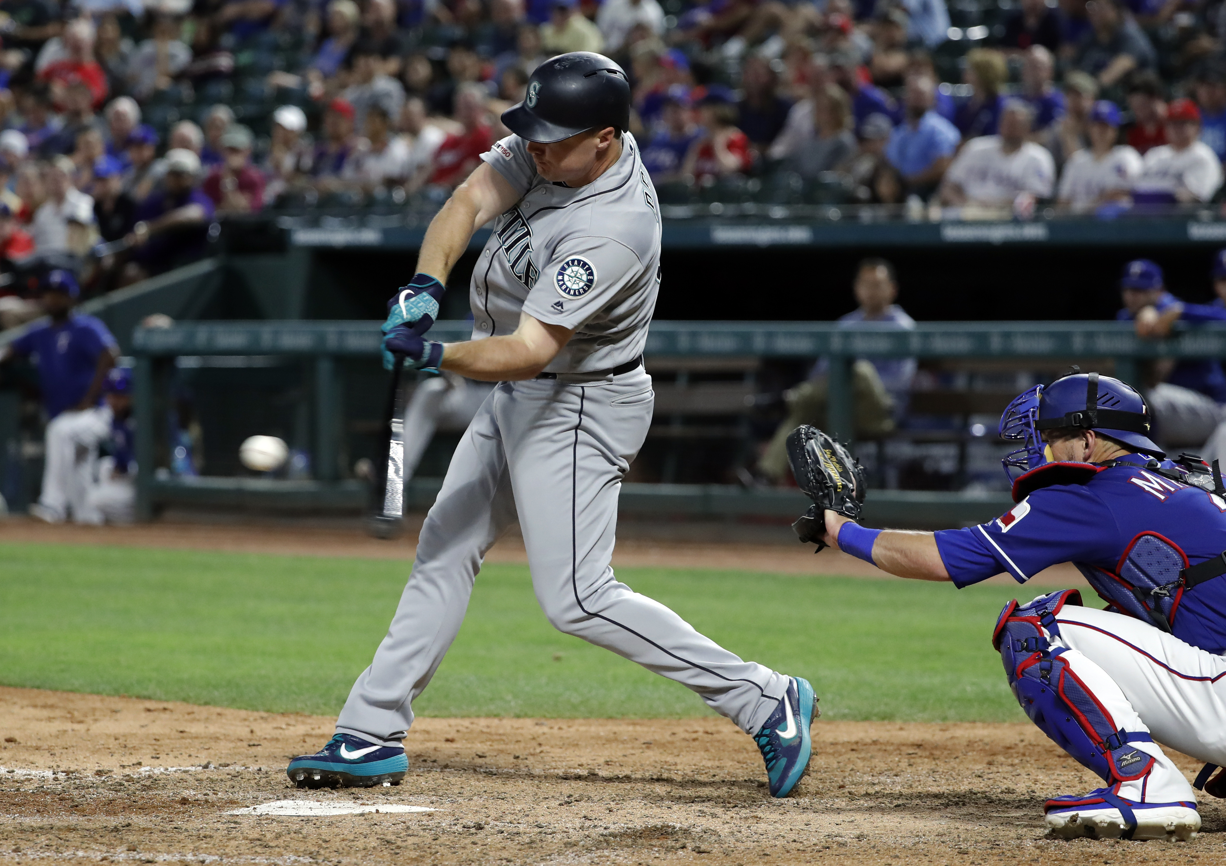 Stater Lynn, closer Kelley lead Rangers past Mariners 5-3