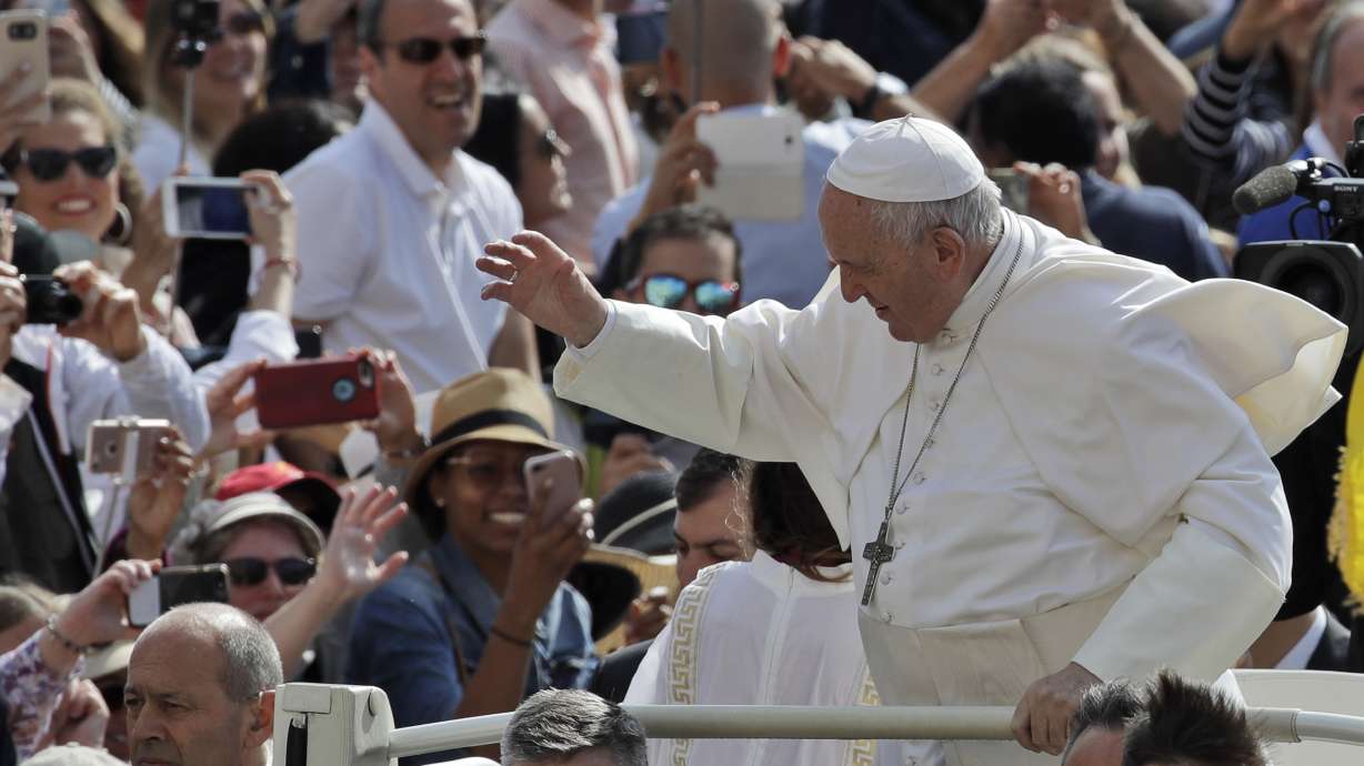 Pope urges China's Catholics to unify after bishop deal