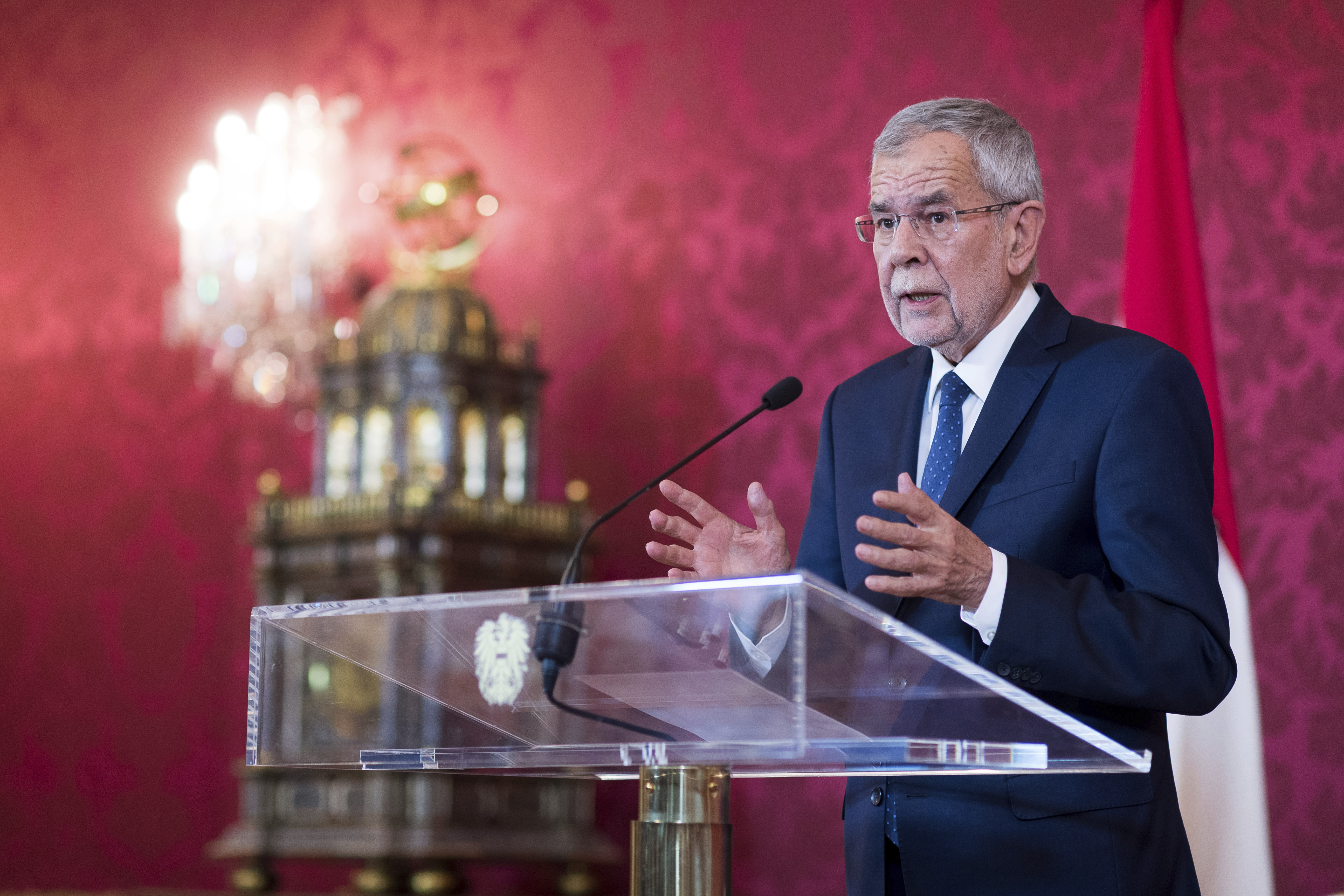 Austria: Interim ministers sworn in after video scandal