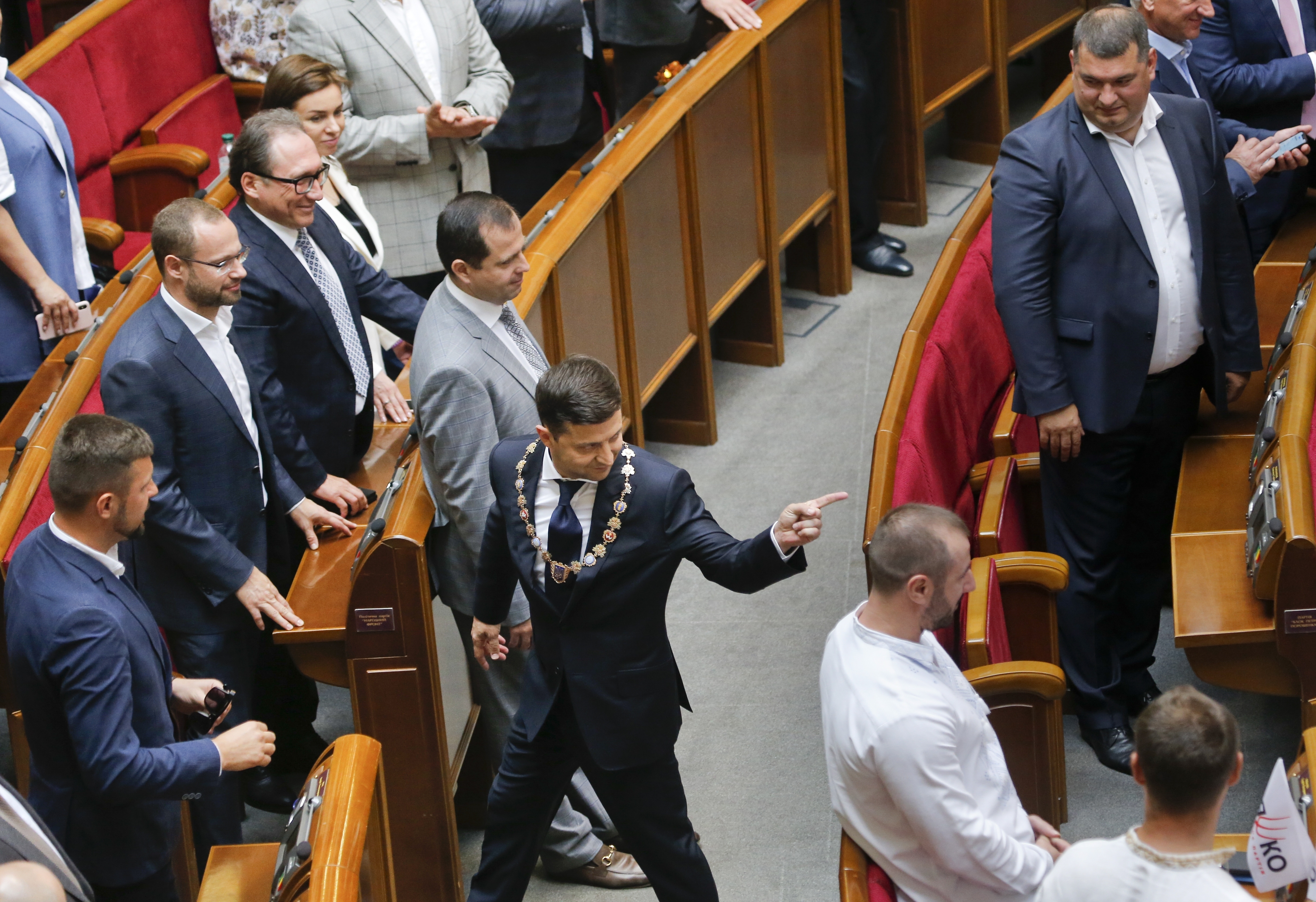 Ukraine's parliament snubs new president on election law