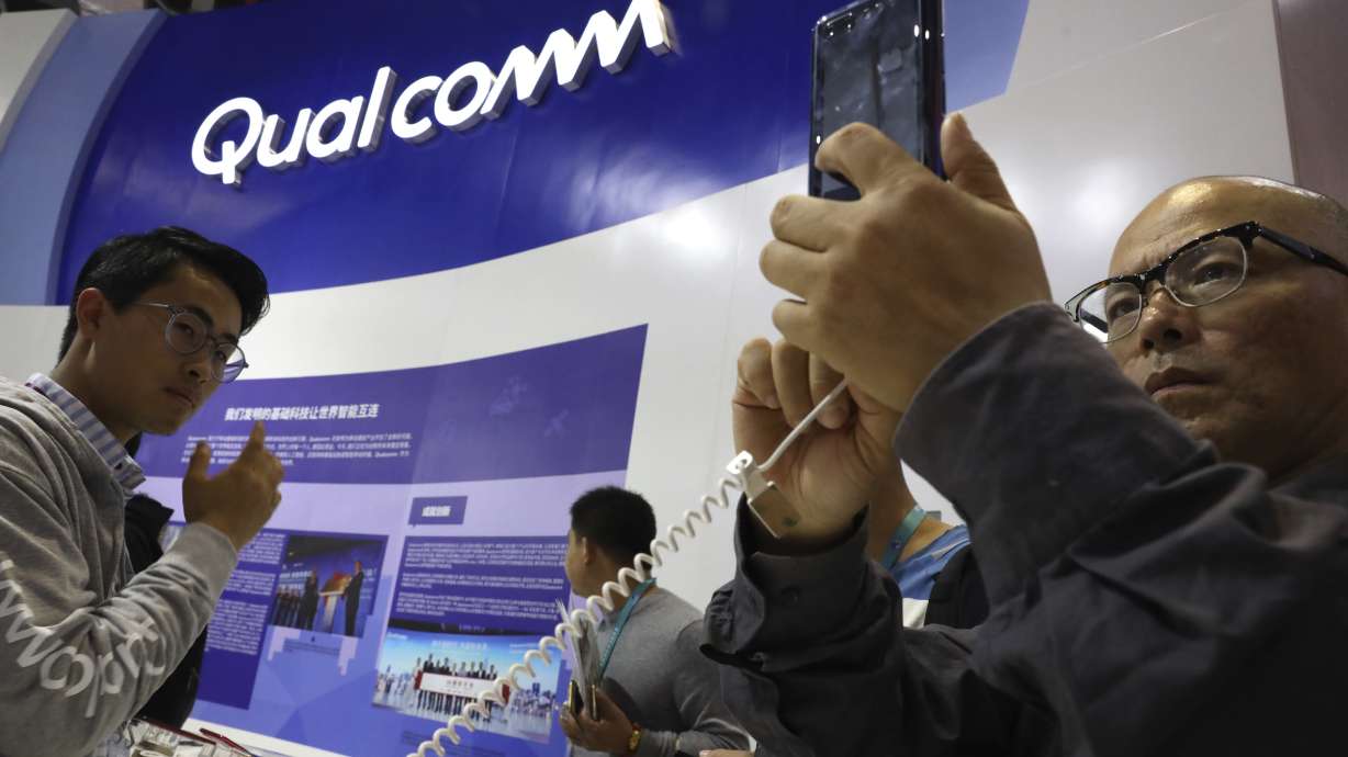 Markets Right Now: Stocks fall as energy, retail stocks drop