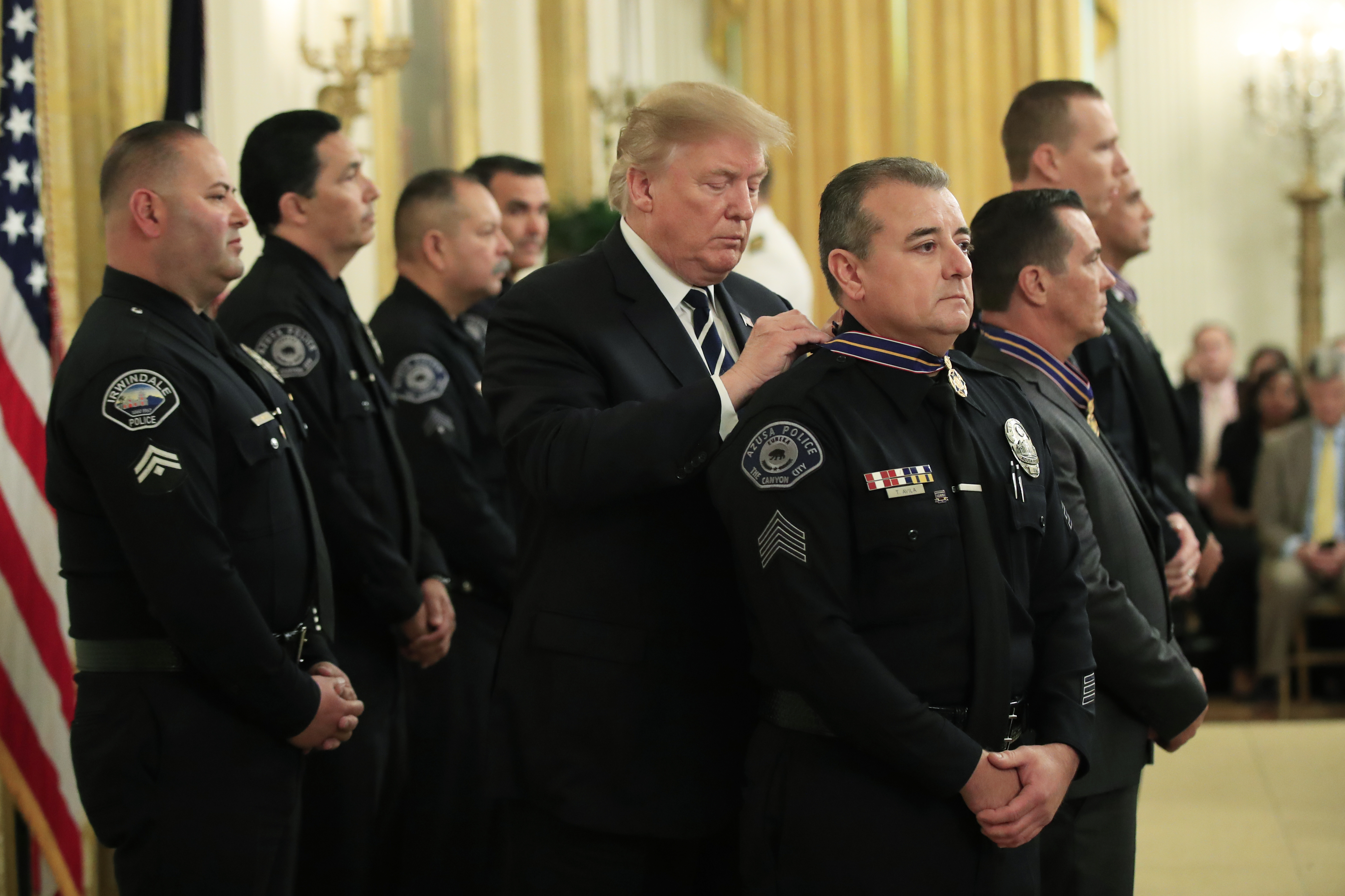 Trump awards medals to public safety officers