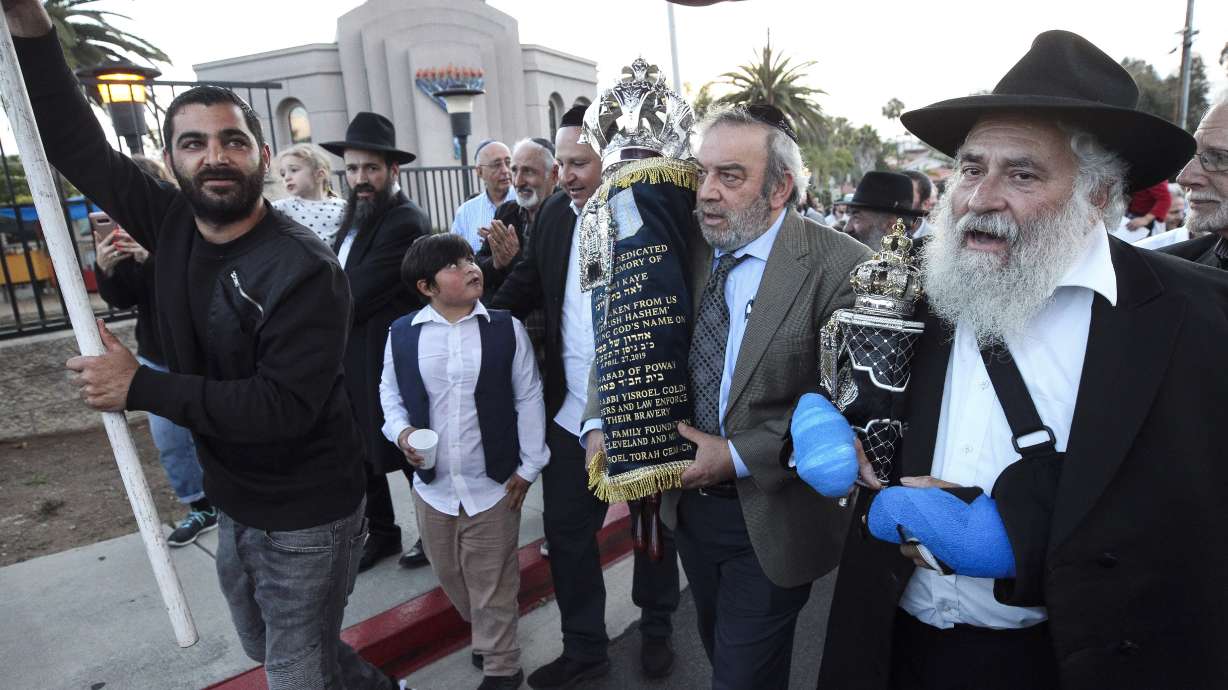 California synagogue honors woman slain in gunman's attack