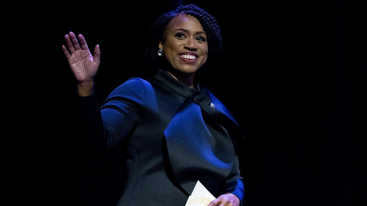 Yes or No: Who's in charge? Power struggles roil Washington