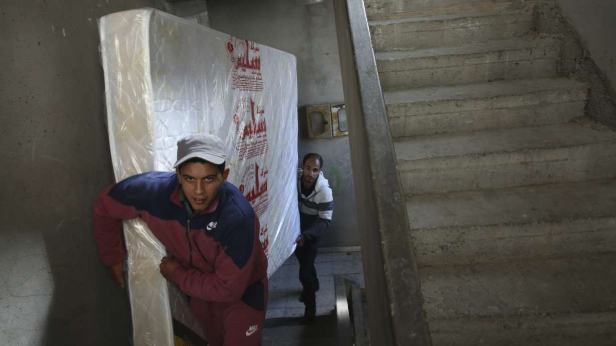 For Gaza grooms, crippling debt overshadows marital bliss