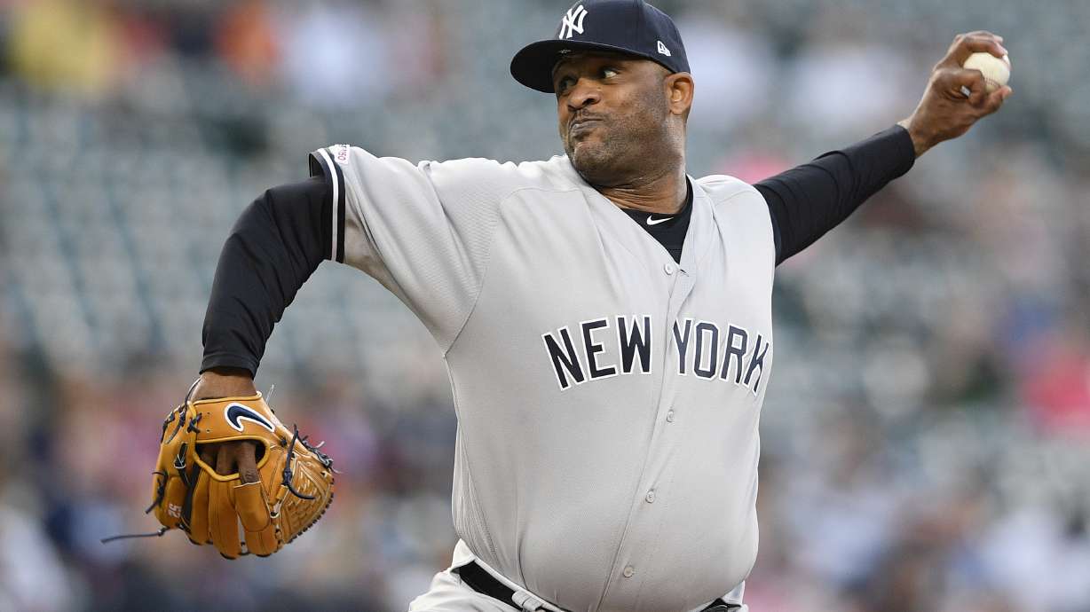 Yankees' CC Sabathia placed on IL with knee inflammation