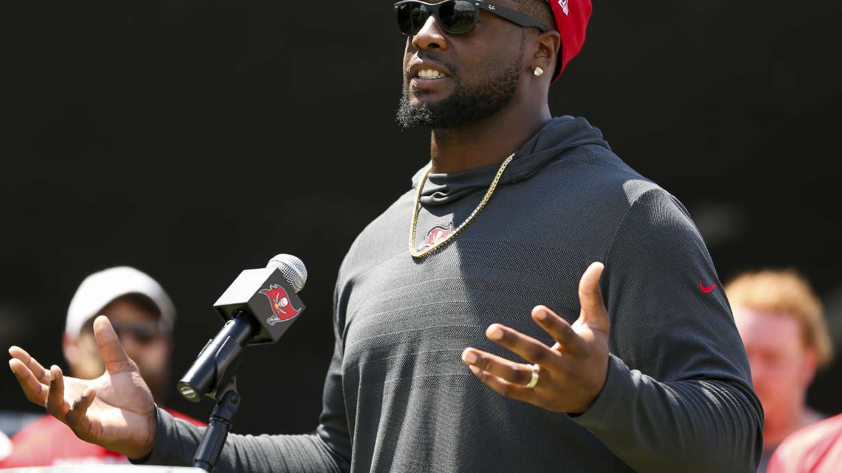 Free agent Pro Bowl tackle Gerald McCoy to visit Browns