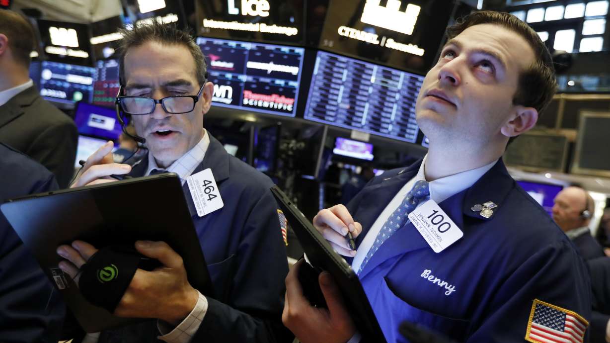 US stocks rebound, but still face losses for the week