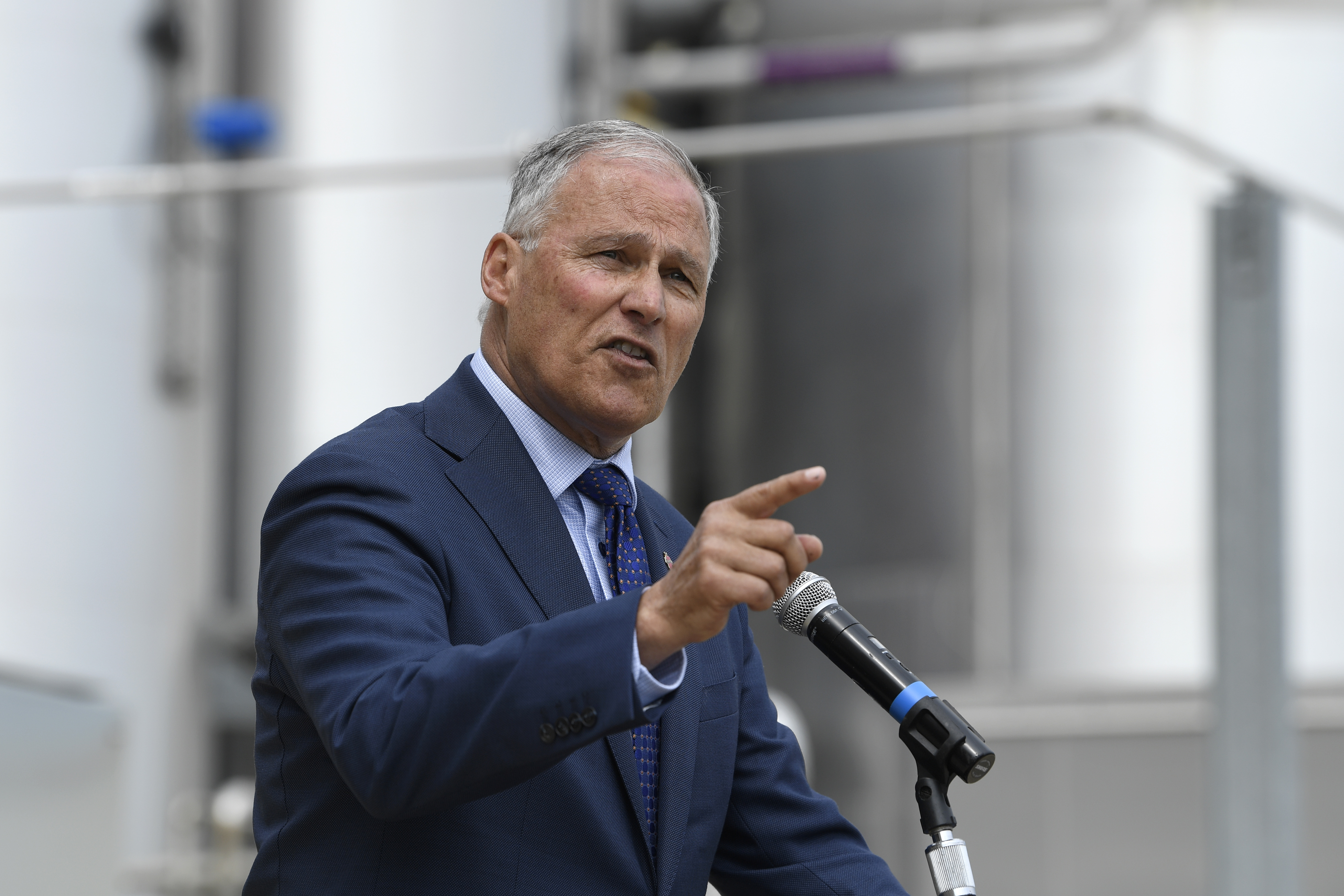 Inslee says he's hit donor threshold for presidential debate