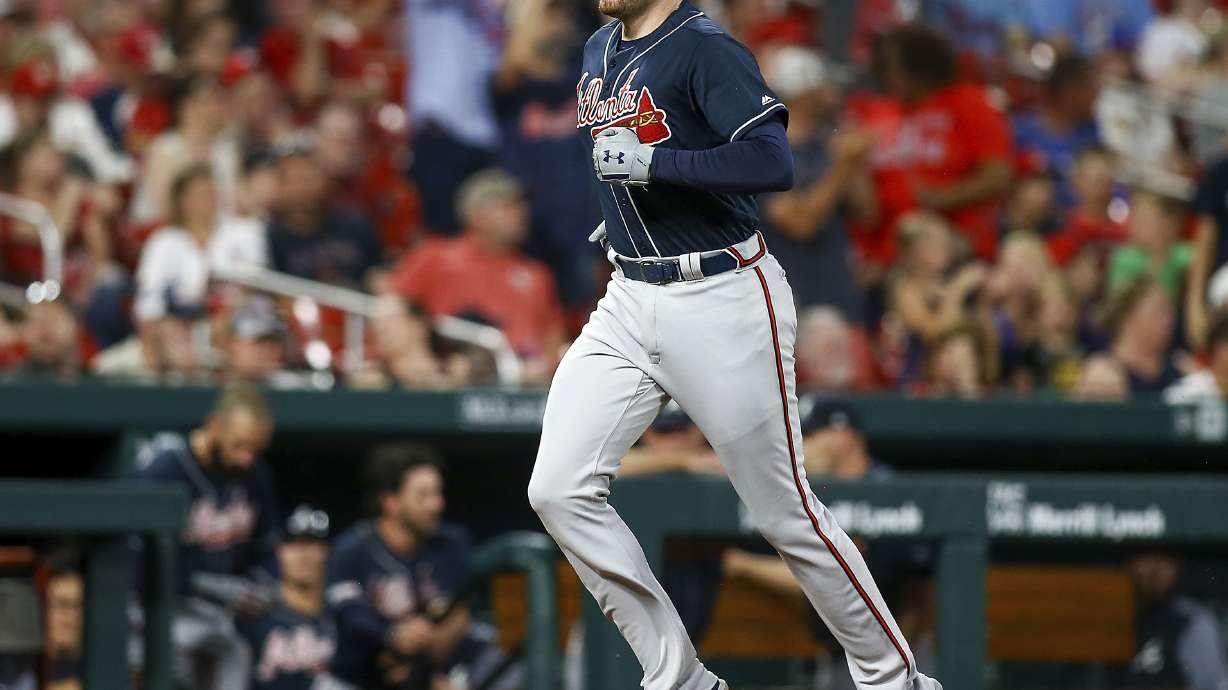 Swanson homers twice as Braves beat Cardinals 5-2