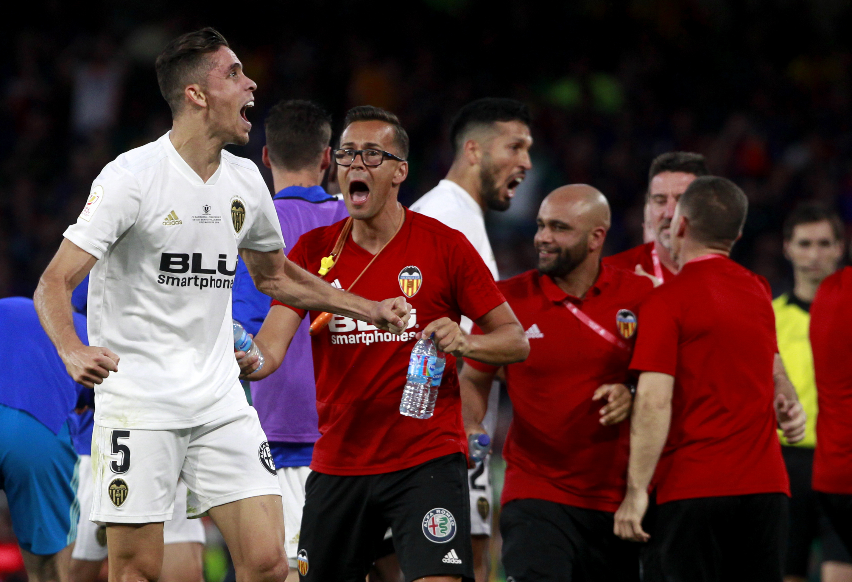 Valencia beats Barcelona 2-1 to win the Copa del Rey