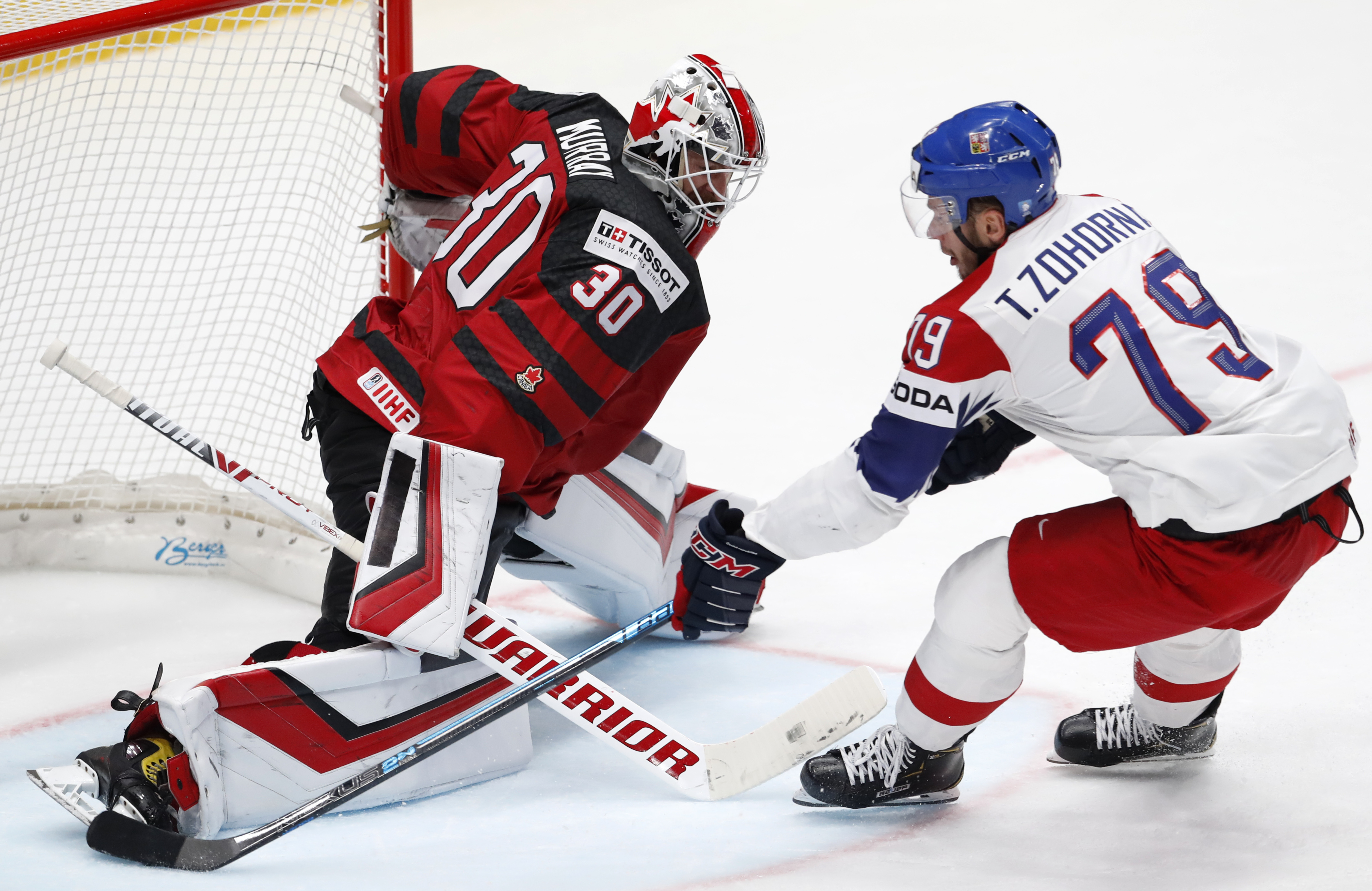 Canada, Finland advance to world hockey title game