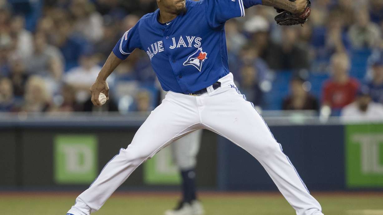 Padres hit team-record 7 HRs, rout Jays 19-4, win 5th in row