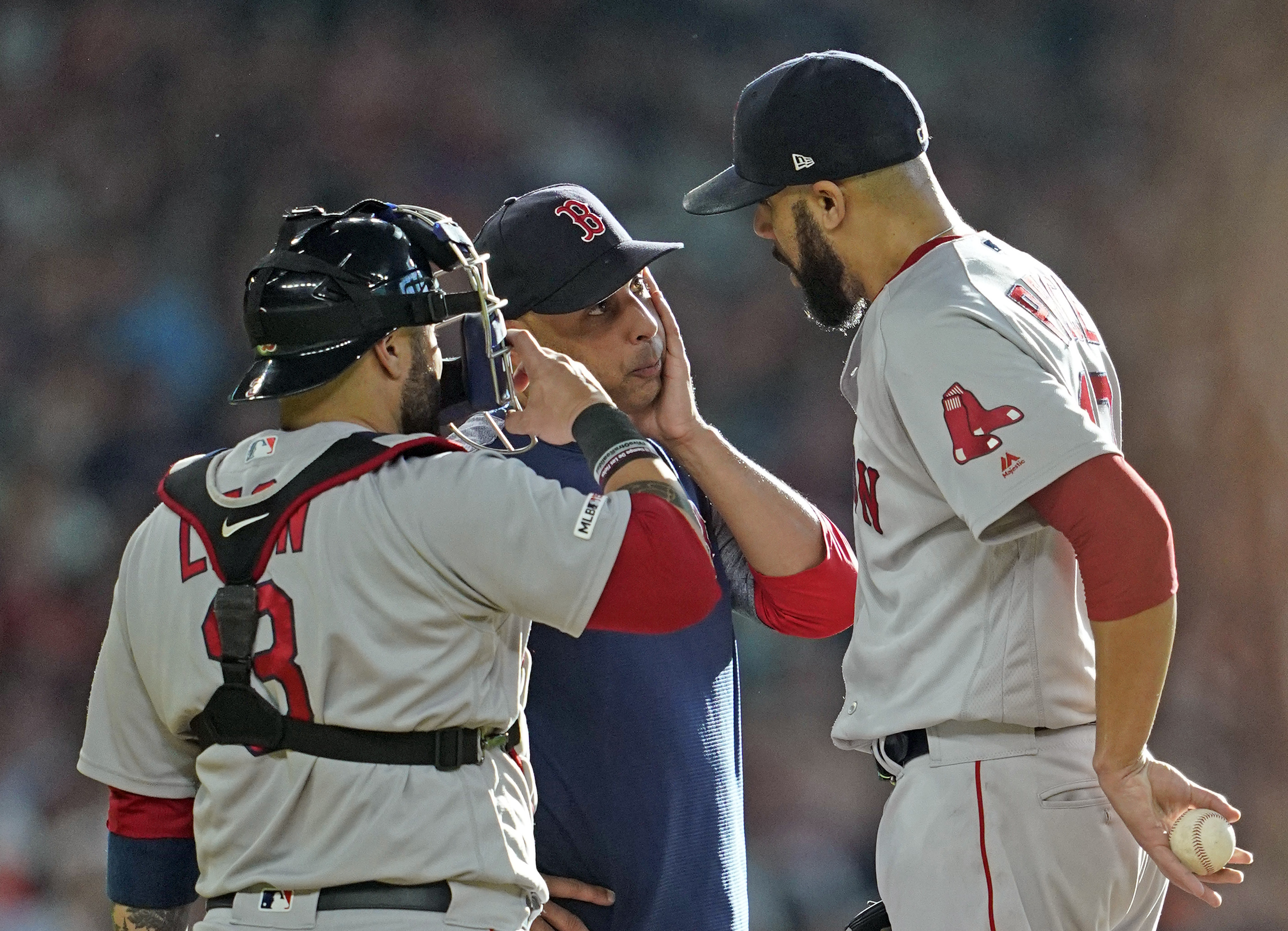 Red Sox LHP Price leaves in 1st with illness