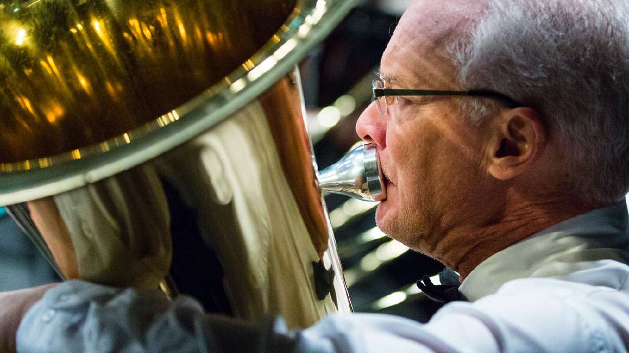 Gary Ofenloch retires after 36 years as Utah Symphony's principal tubist