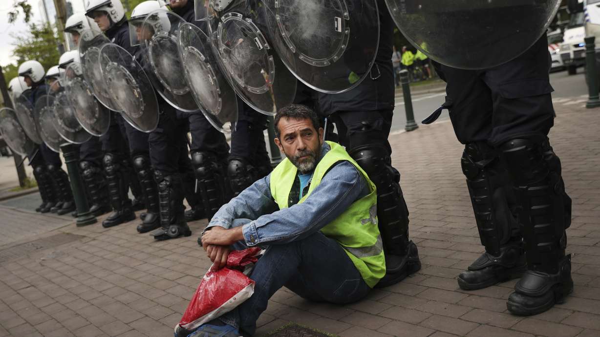Yellow vest protest in Brussels turns violent; 350 detained
