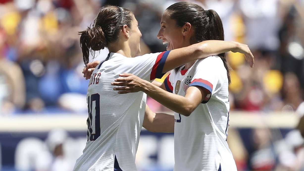 US women beat Mexico 3-0 before starting title defense