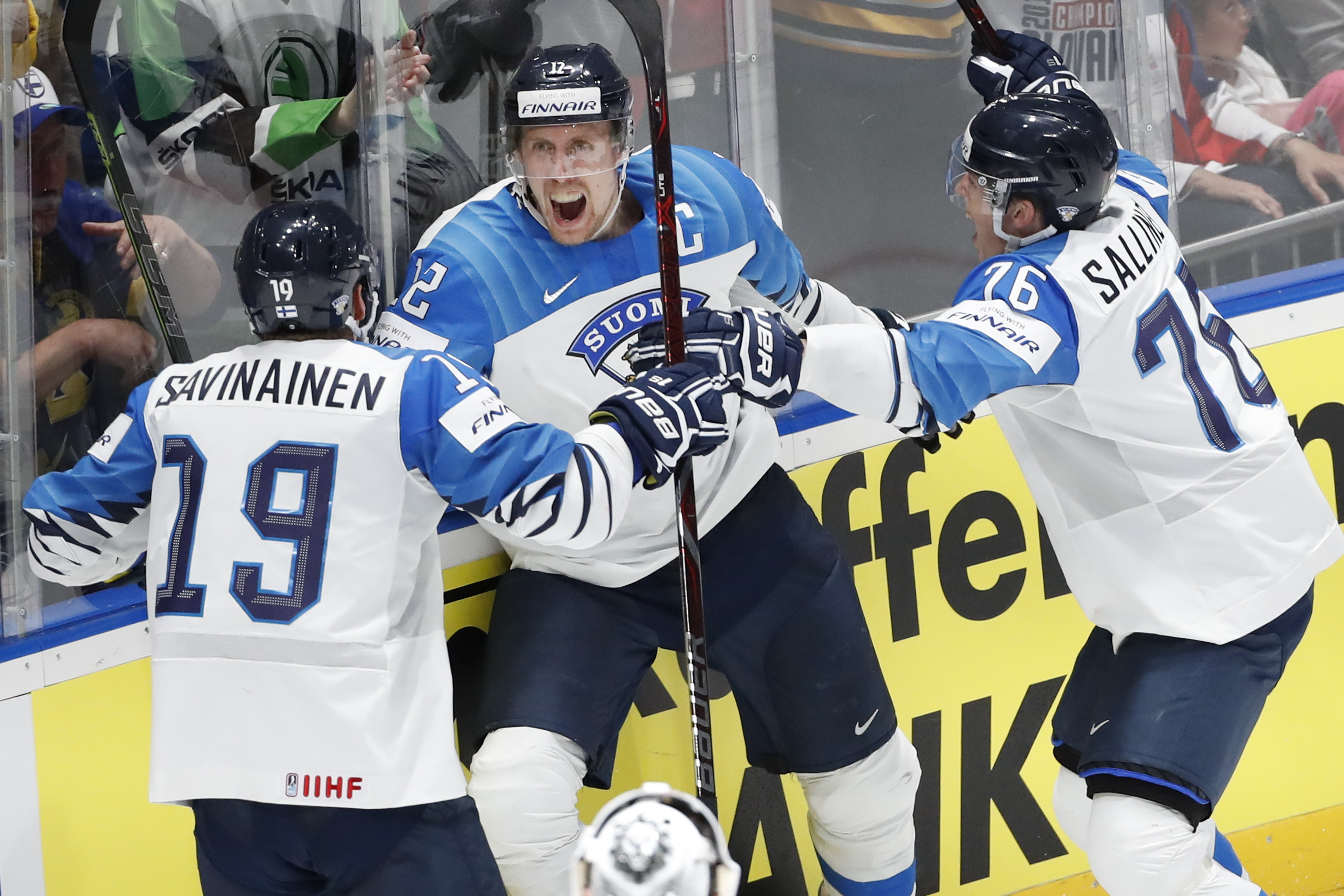 Finland wins world hockey championship, beating Canada 3-1