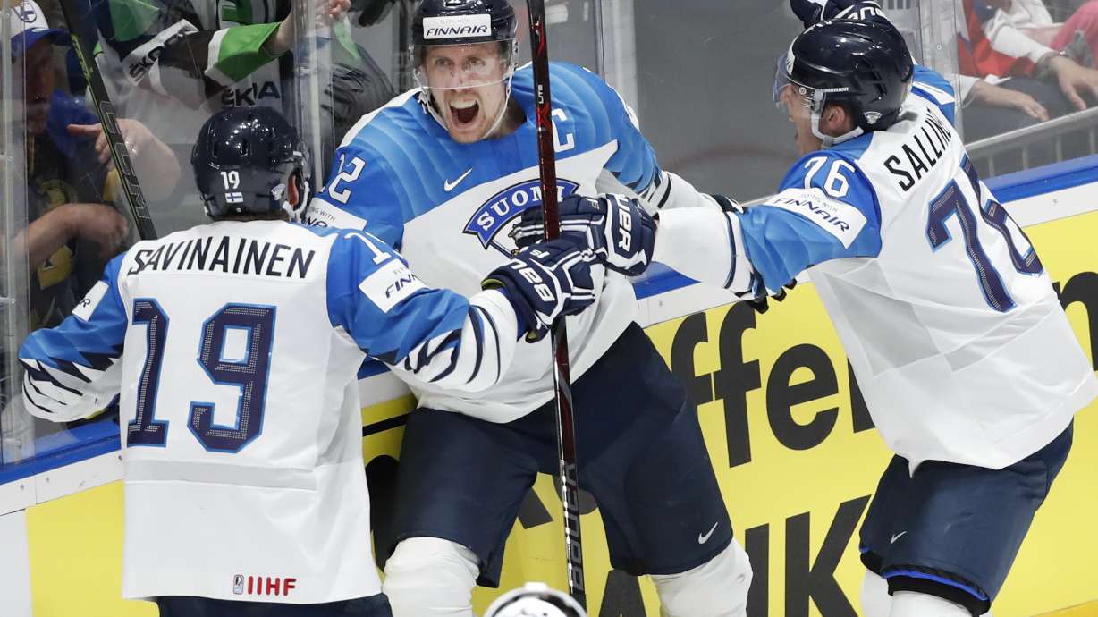 Finland wins world hockey championship, beating Canada 3-1