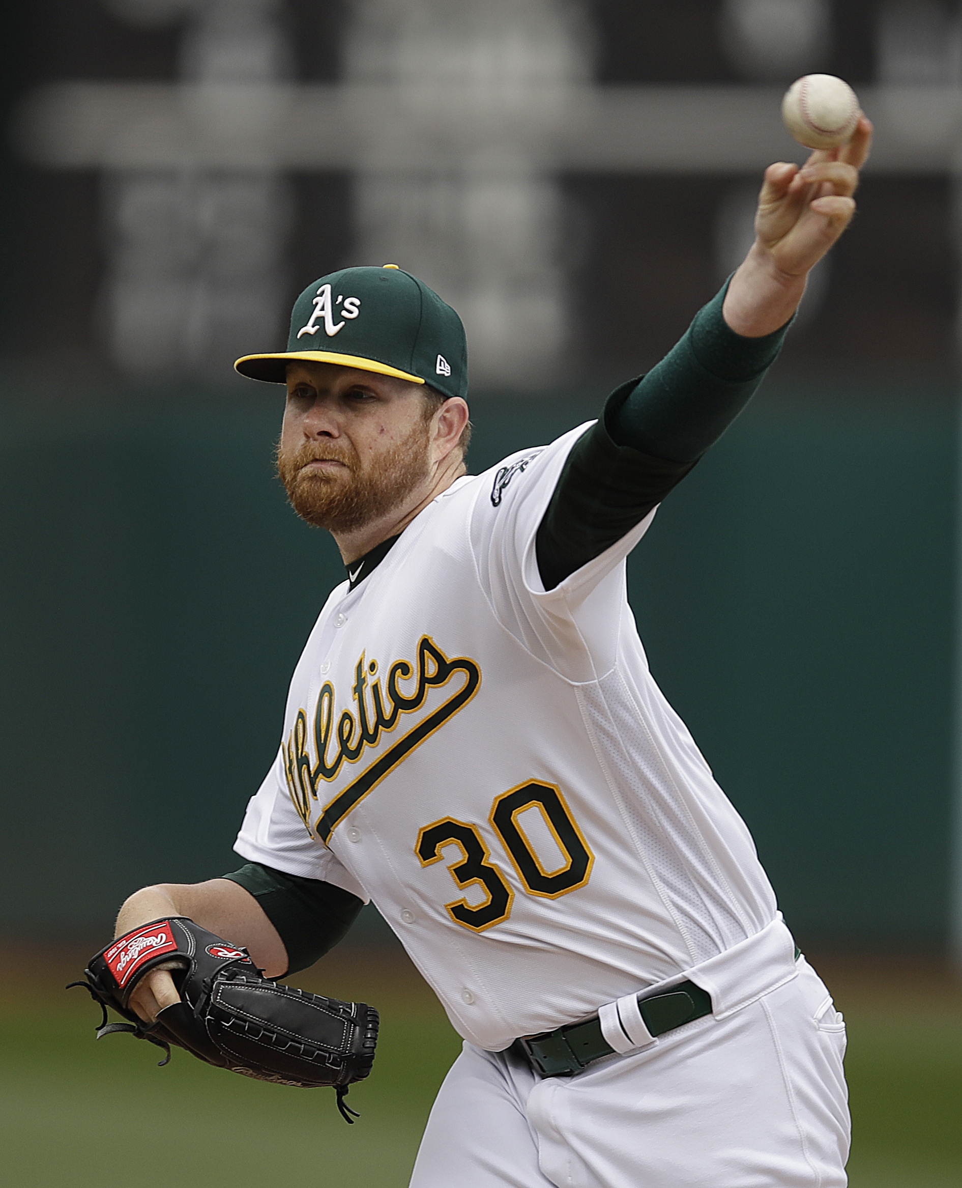 A's beat Mariners 7-1 to complete sweep, keep streak going